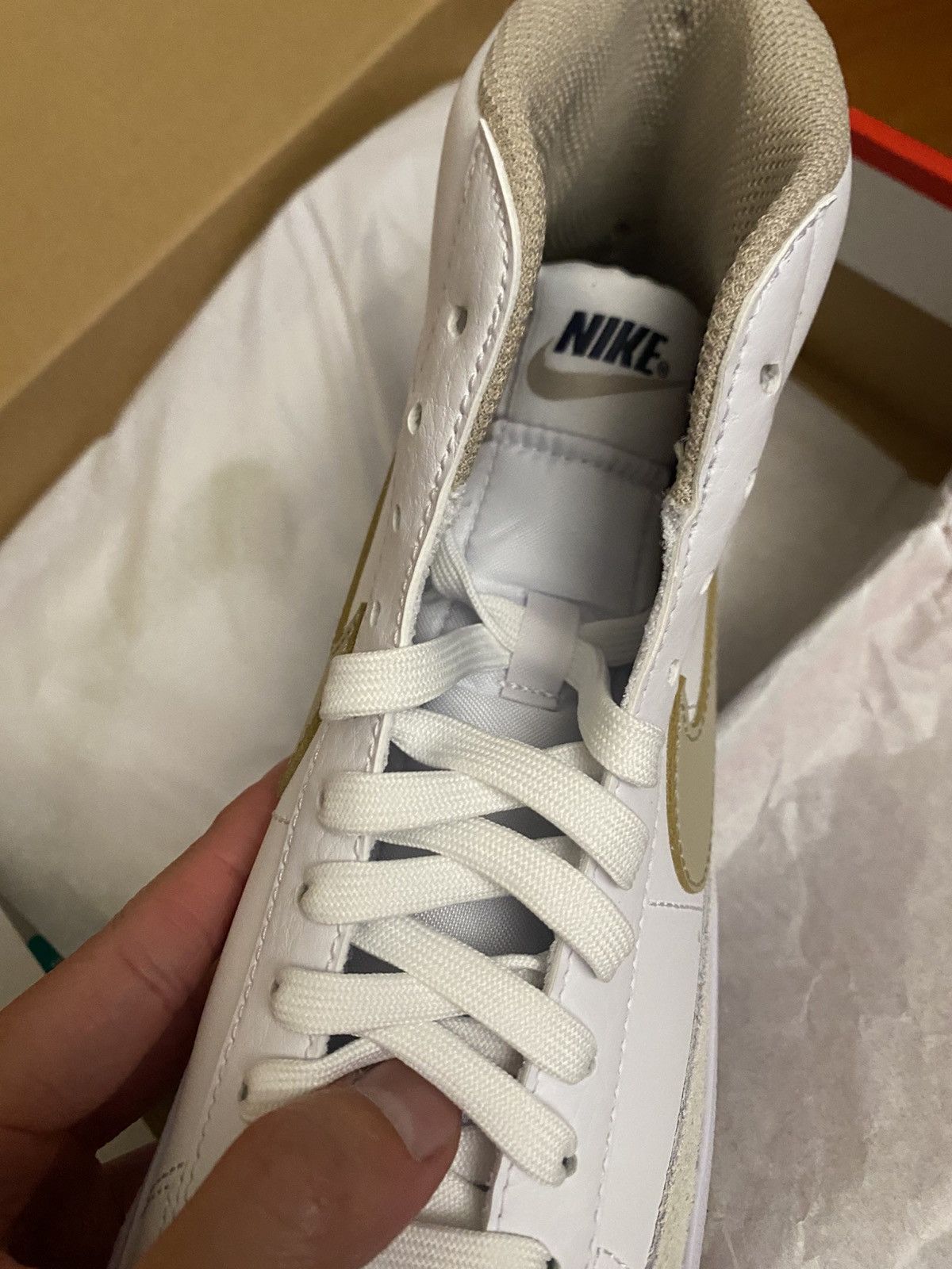 Nike 4.5Y Nike Blazer White Thunder Desert Khaki Size US 5 / EU 37 - 4 Thumbnail