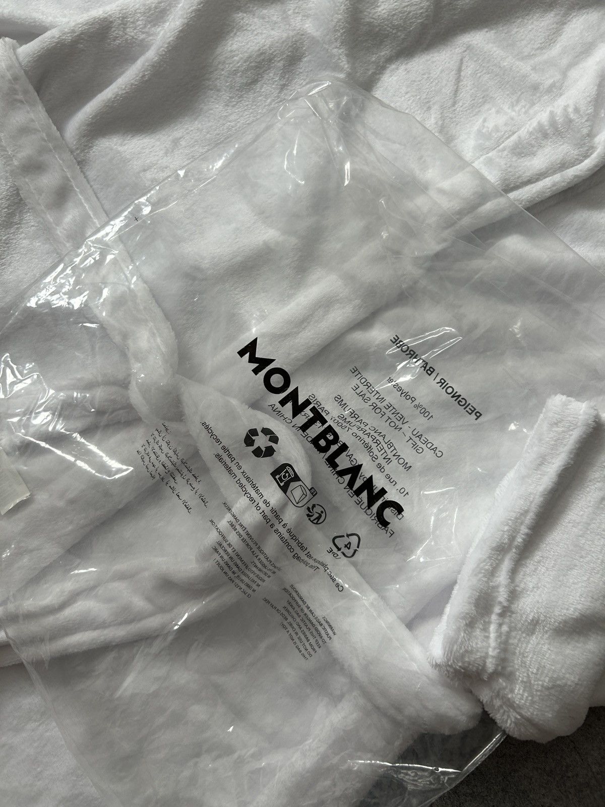 Montblanc Montblanc Bathrobe mens white luxury size M Size US M / EU 48-50 / 2 - 3 Thumbnail