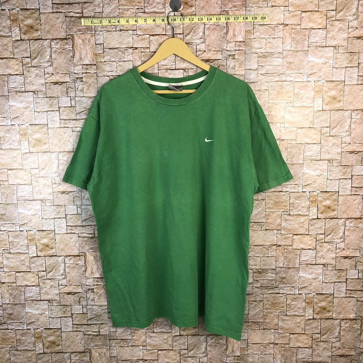 Nike Nike Green T-Shirt #A542 Size US XL / EU 56 / 4 - 1 Thumbnail