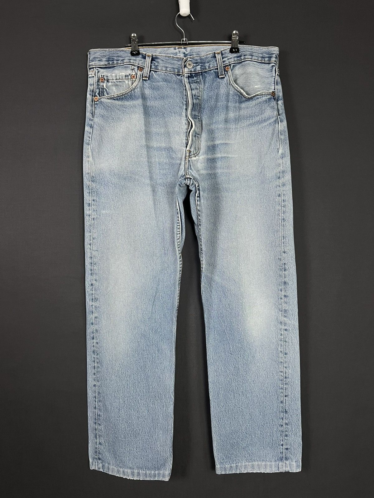 Levi's Vintage Levi’s 501 made in UK Men’s jeans Size US 36 / EU 52 - 4 Thumbnail