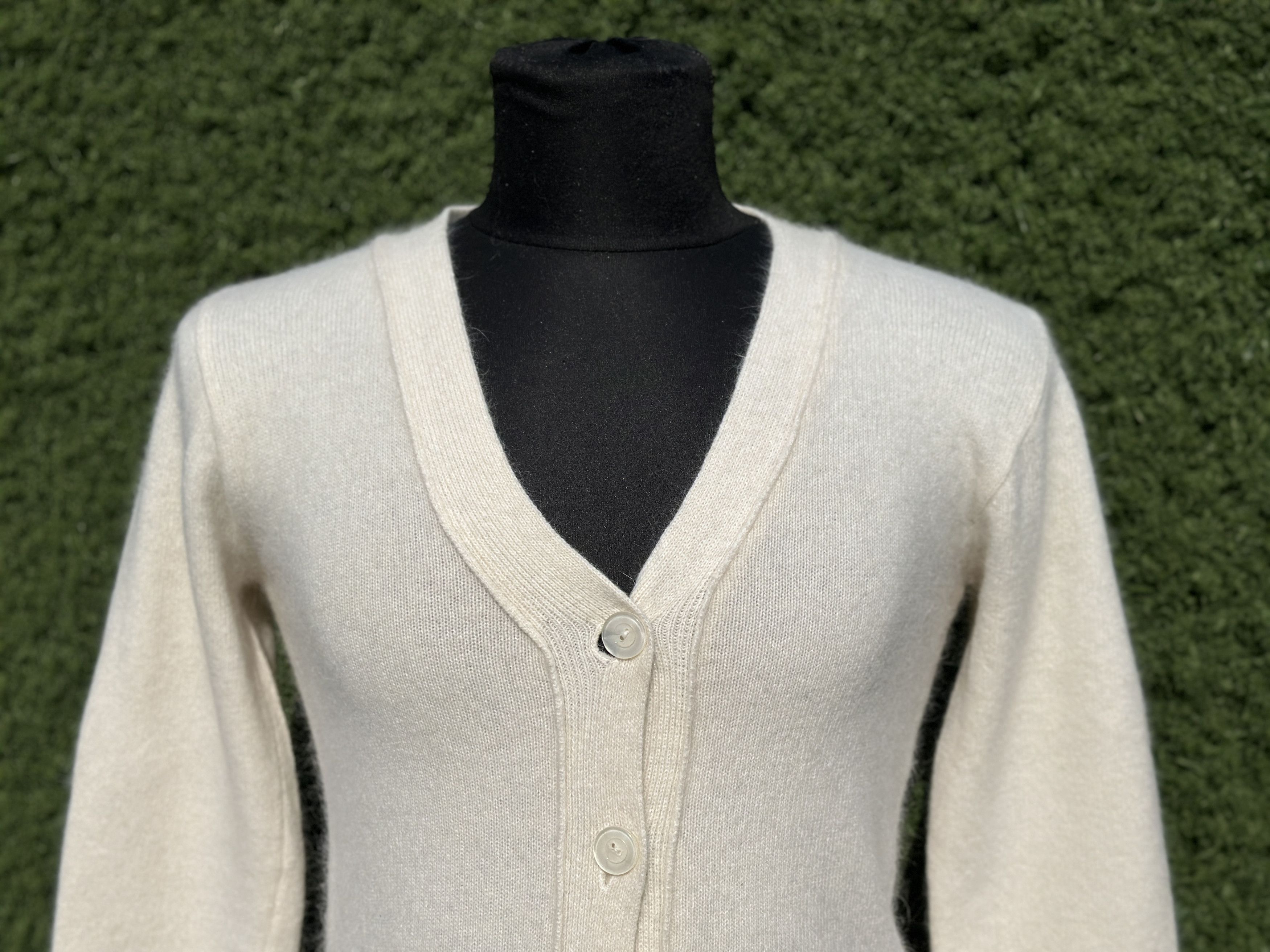 Prada Prada Wool Alpaca Cardigan Structured V Knit Size 42 IT Size M / US 6-8 / IT 42-44 - 2 Thumbnail