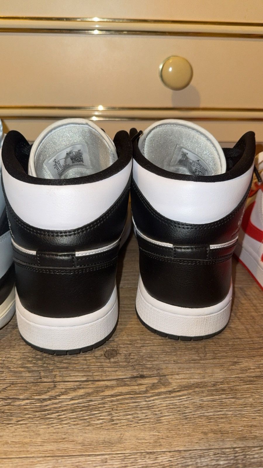 Jordan Brand Air Jordan 1 Panda (womens) Size US 8 / IT 38 - 5 Thumbnail
