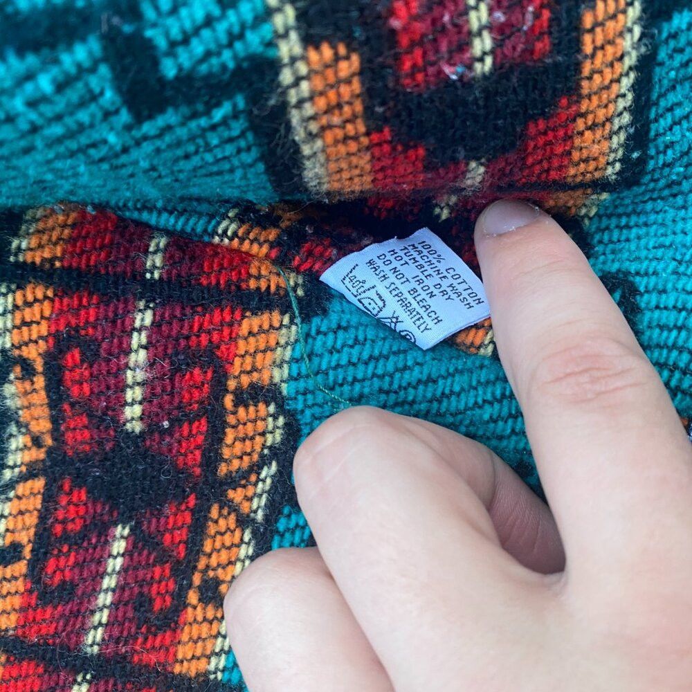 Giordano × Vintage Vintage 1980s Blanket Lined Giordano Aztec Denim Jacket Lar Size US L / EU 52-54 / 3 - 9 Thumbnail