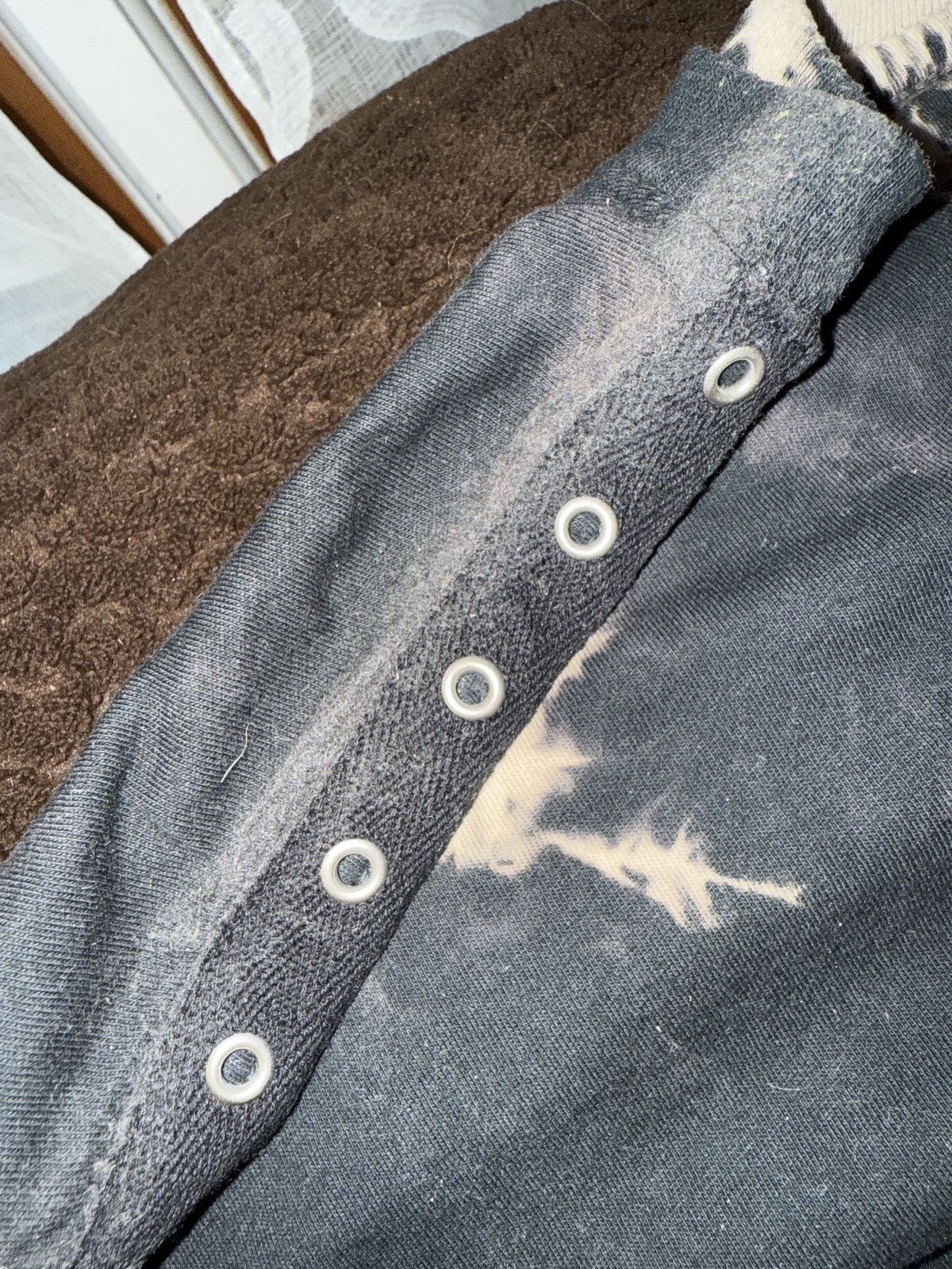 Vintage Vintage, New Old Stock, s/s tie-dye tee w/ rivets & tears! Size M / US 6-8 / IT 42-44 - 8 Thumbnail
