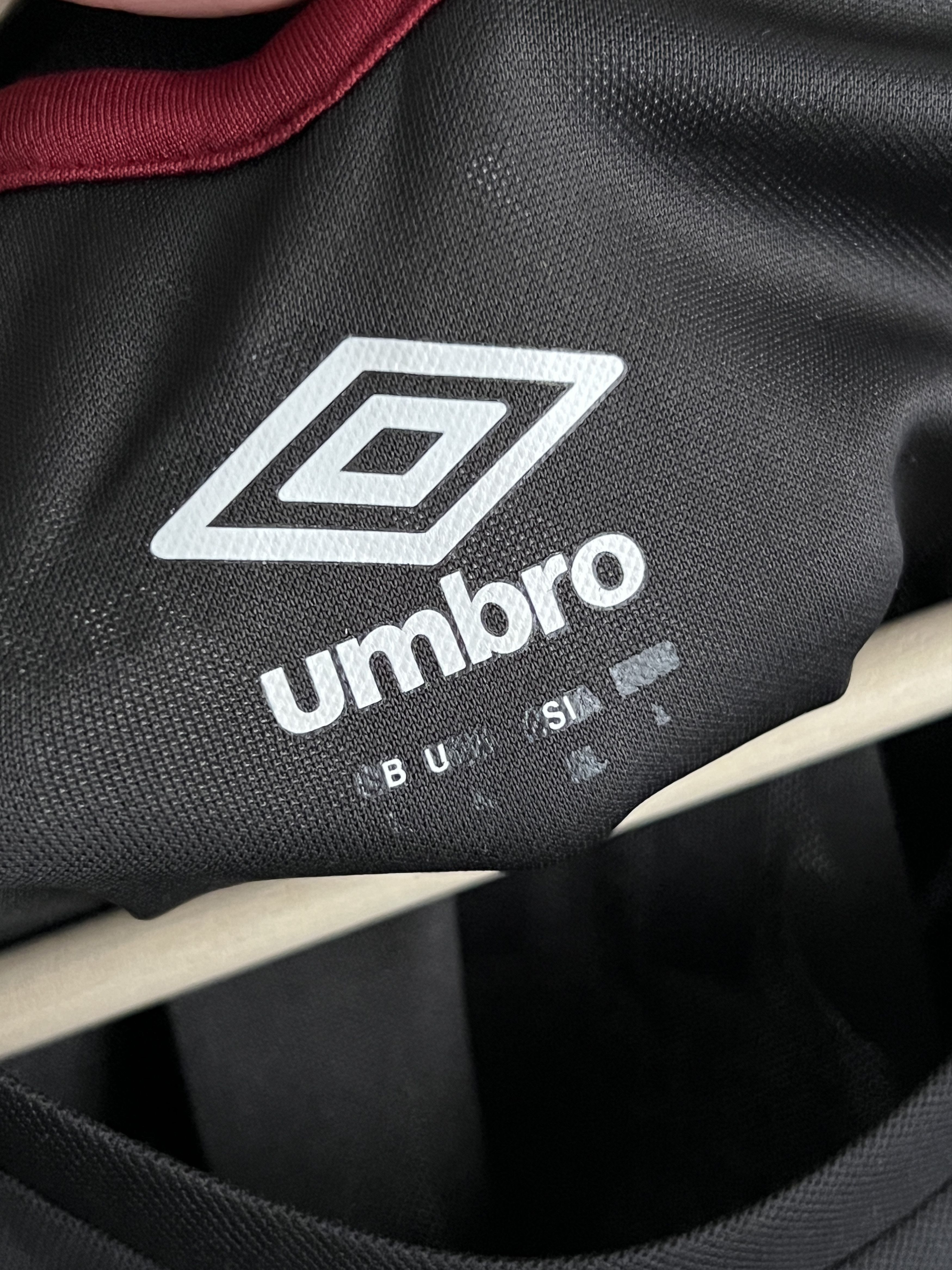 Umbro Soccer Jersey Chicharito 17 West Ham United Vintage Rare Size US M / EU 48-50 / 2 - 13 Thumbnail