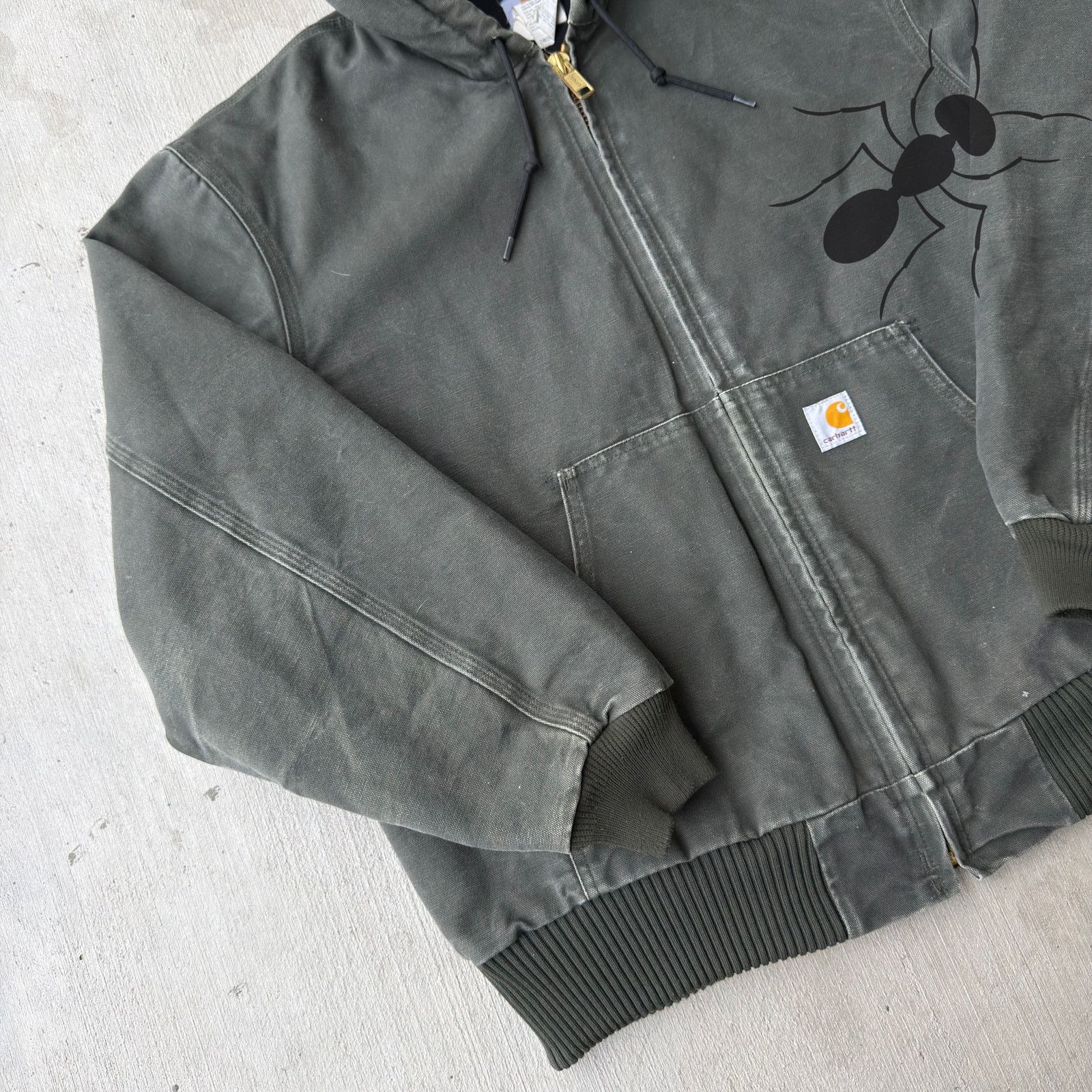 Carhartt J140 DGR green hooded work wear jacket