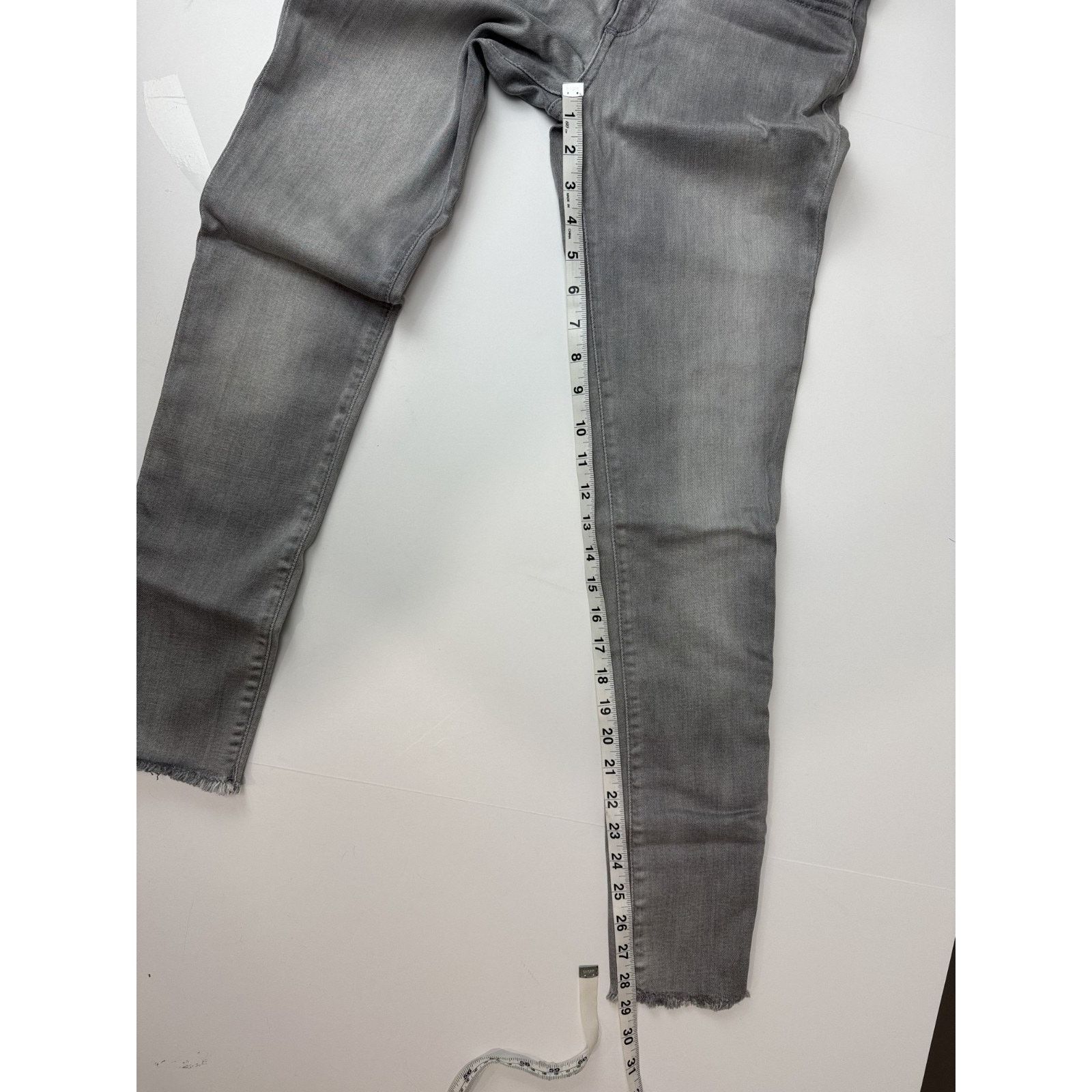 DL1961 DL1961 Jeans Emma Power Legging Gray Whisker Wash Grunge 28 Size 28" / US 6 / IT 42 - 5 Thumbnail