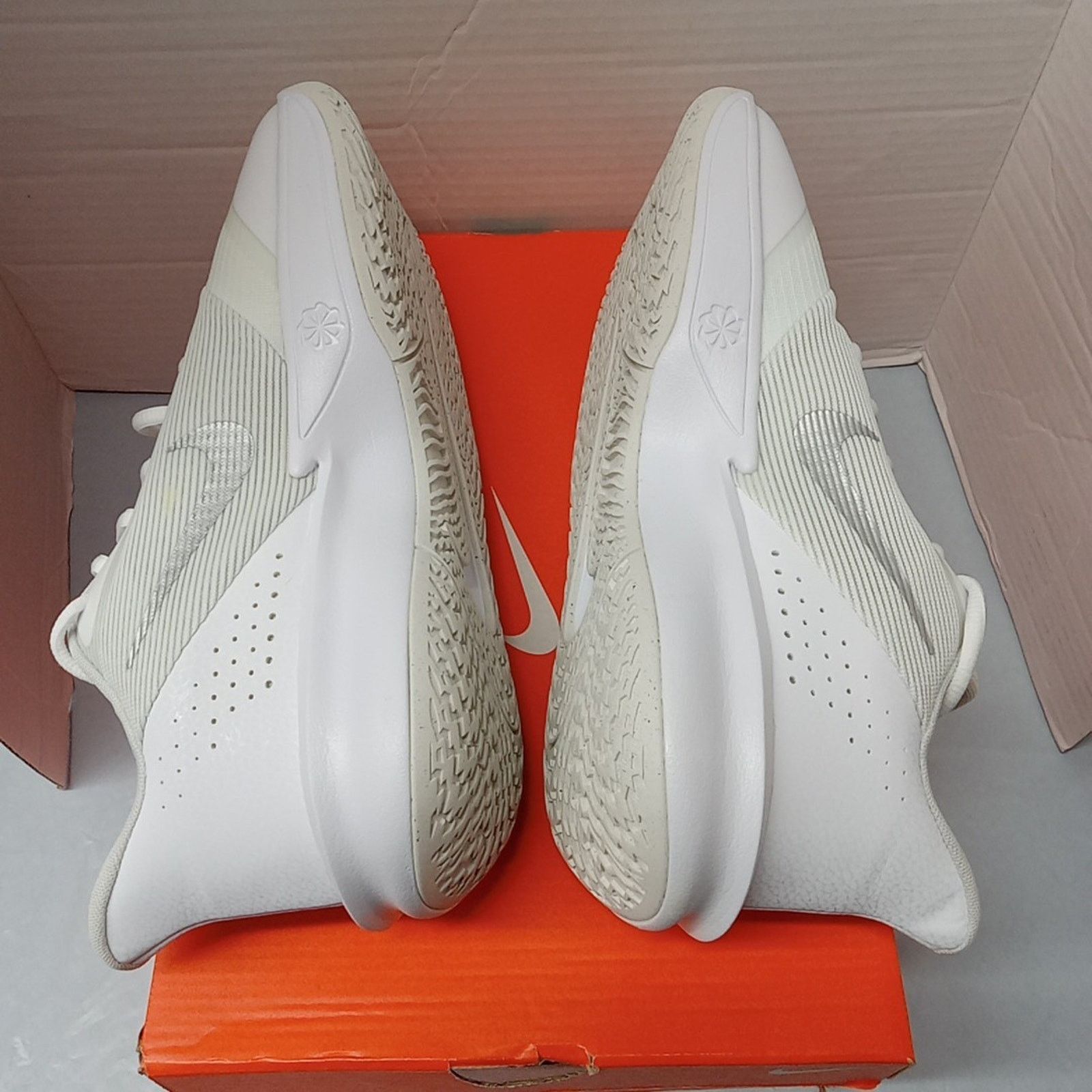 Nike Men’s 11.5 Nike Precision VII Basketball Sneaker White Grey Size US 11.5 / EU 44-45 - 6 Thumbnail