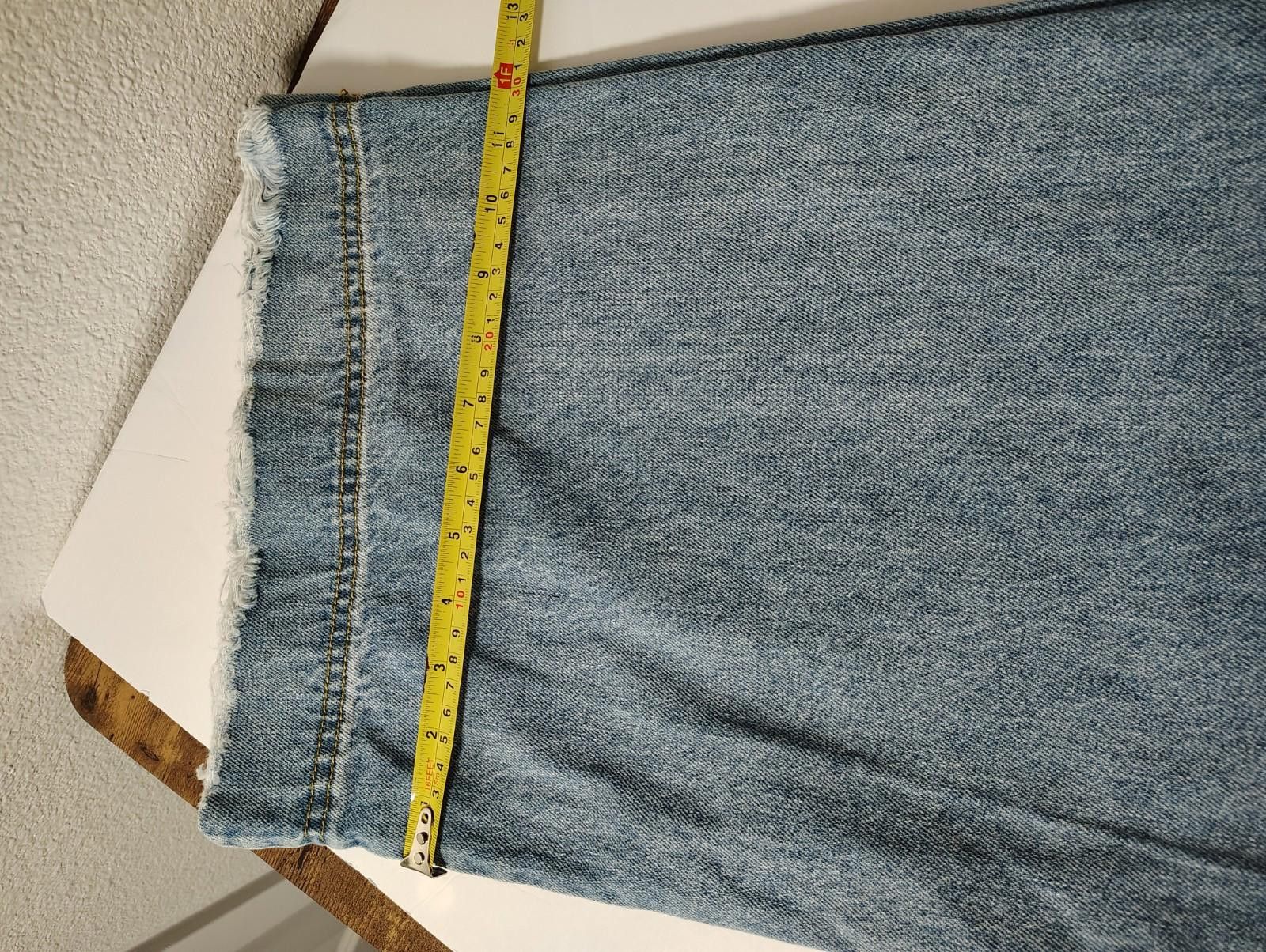 Fashion Nova Fashion Nova Straight Wide Leg Jeans Size 7 Light Blue Wash Size 28" / US 6 / IT 42 - 8 Thumbnail