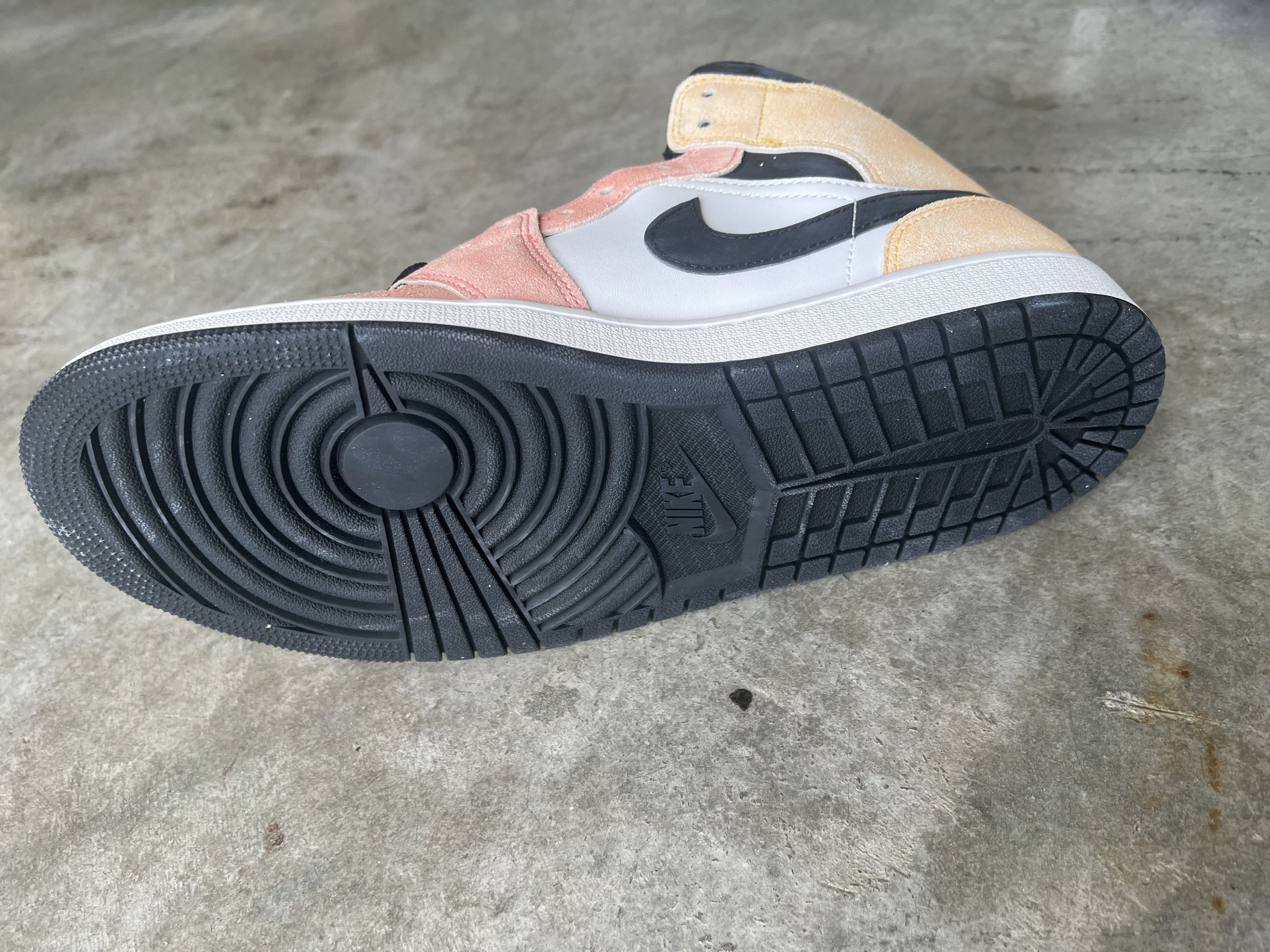 Jordan Brand × Nike Air Jordan 1 MID SE Size US 10 / EU 43 - 5 Thumbnail