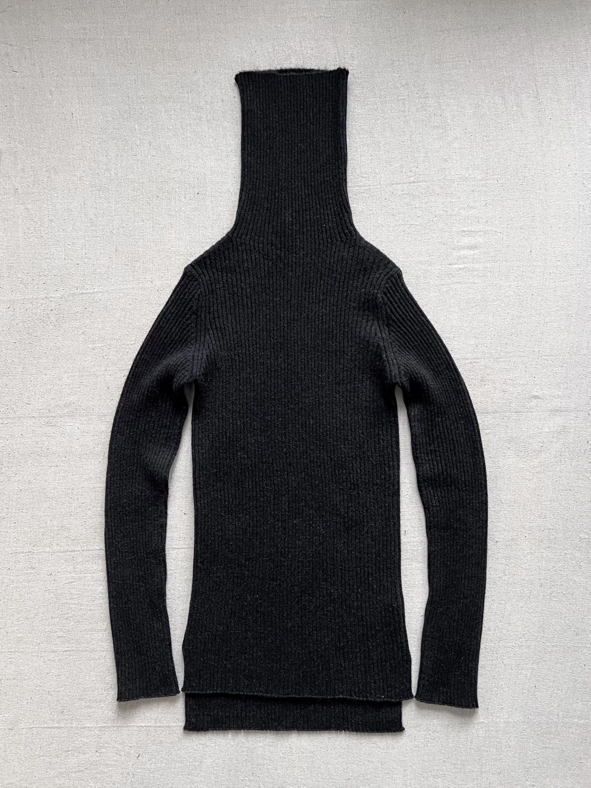 Ann Demeulemeester Ann Demeulemeester Elongated Alpaca Turtleneck Sweater Size US S / EU 44-46 / 1 - 1 Thumbnail