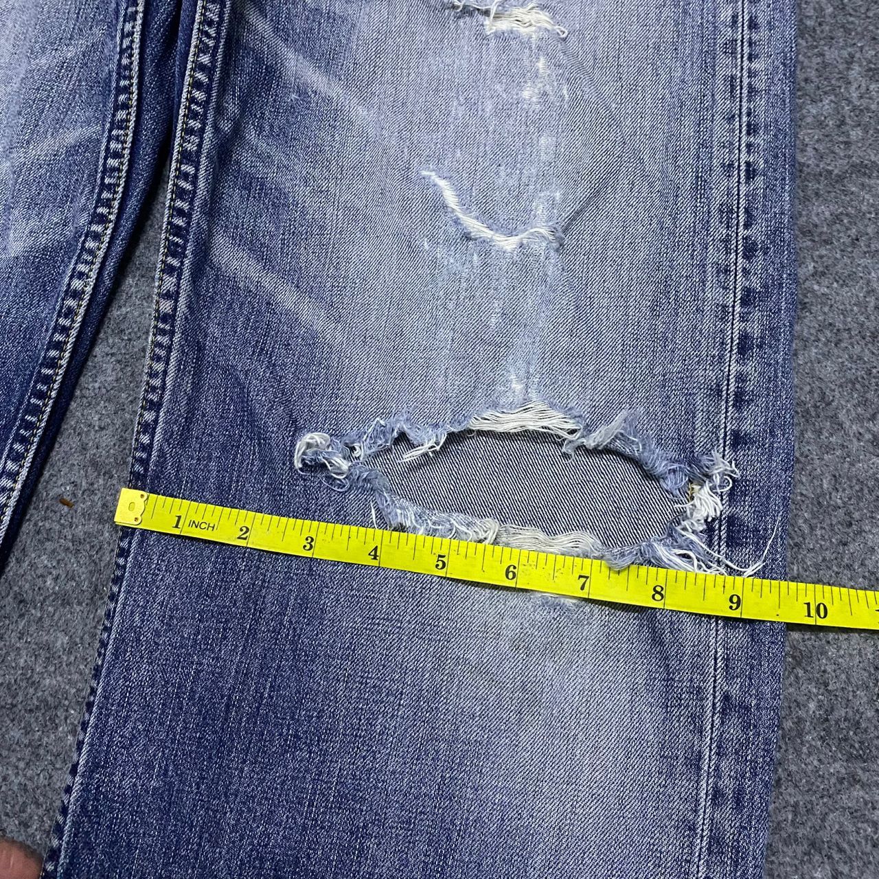 Levi's Vintage Levis Distressed Denim Kurt Cobain Style Size US 32 / EU 48 - 6 Thumbnail