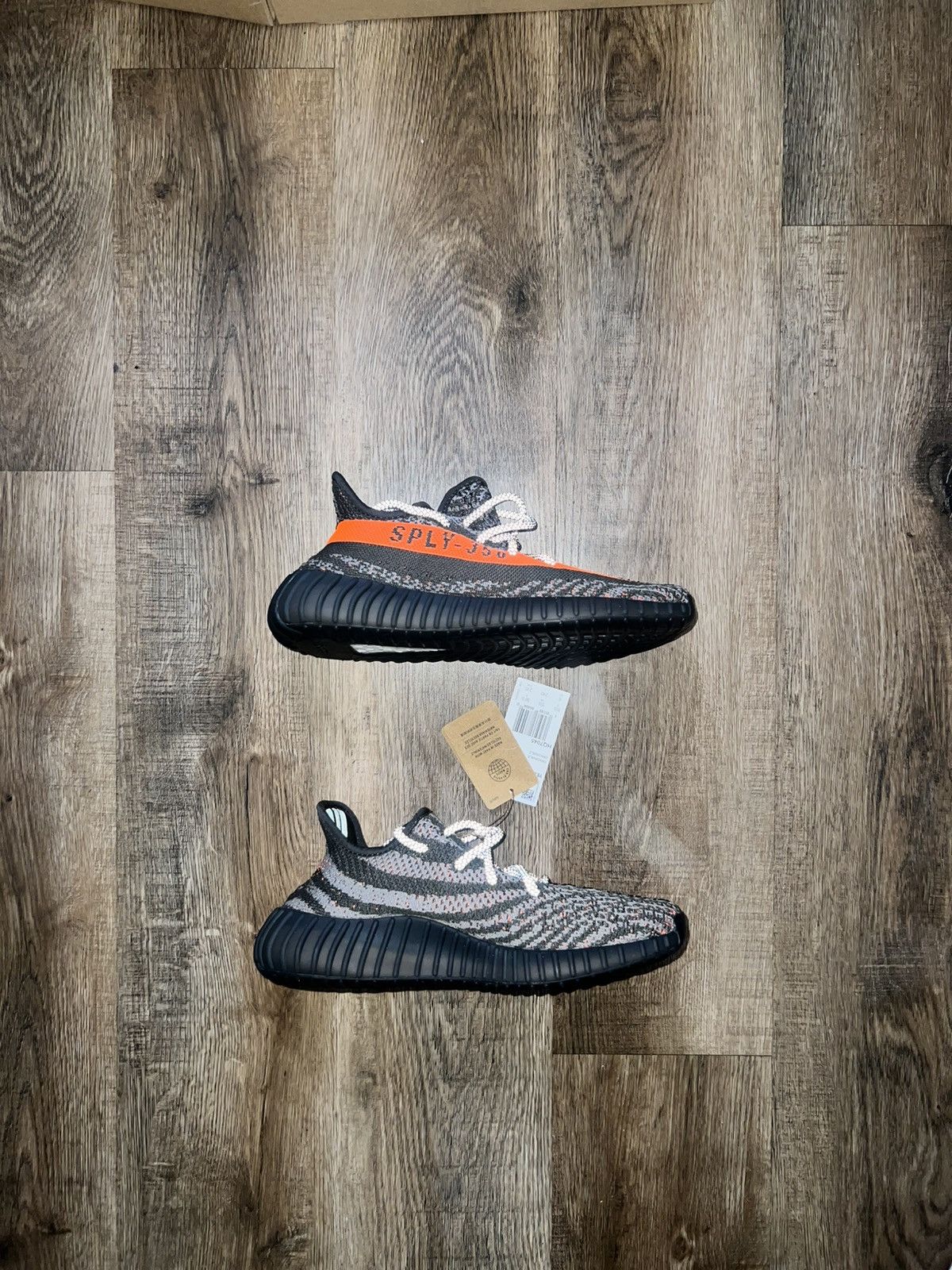 Yeezy Yeezy Boost 350 V2 Size US 6 / EU 39 - 4 Thumbnail