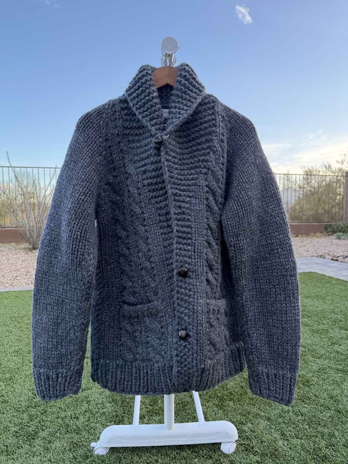 Four Horsemen Four Horsemen Supplies Shawl Thick Knit Cardigan Large Size US L / EU 52-54 / 3 - 6 Thumbnail