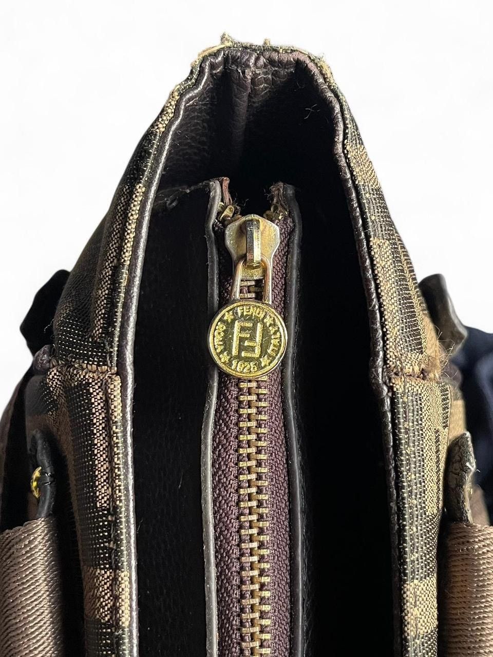 Fendi 💫🌹1990s FENDI ZUCCA FF TOTE BAG LUXURY DESIGNER Size ONE SIZE - 7 Thumbnail