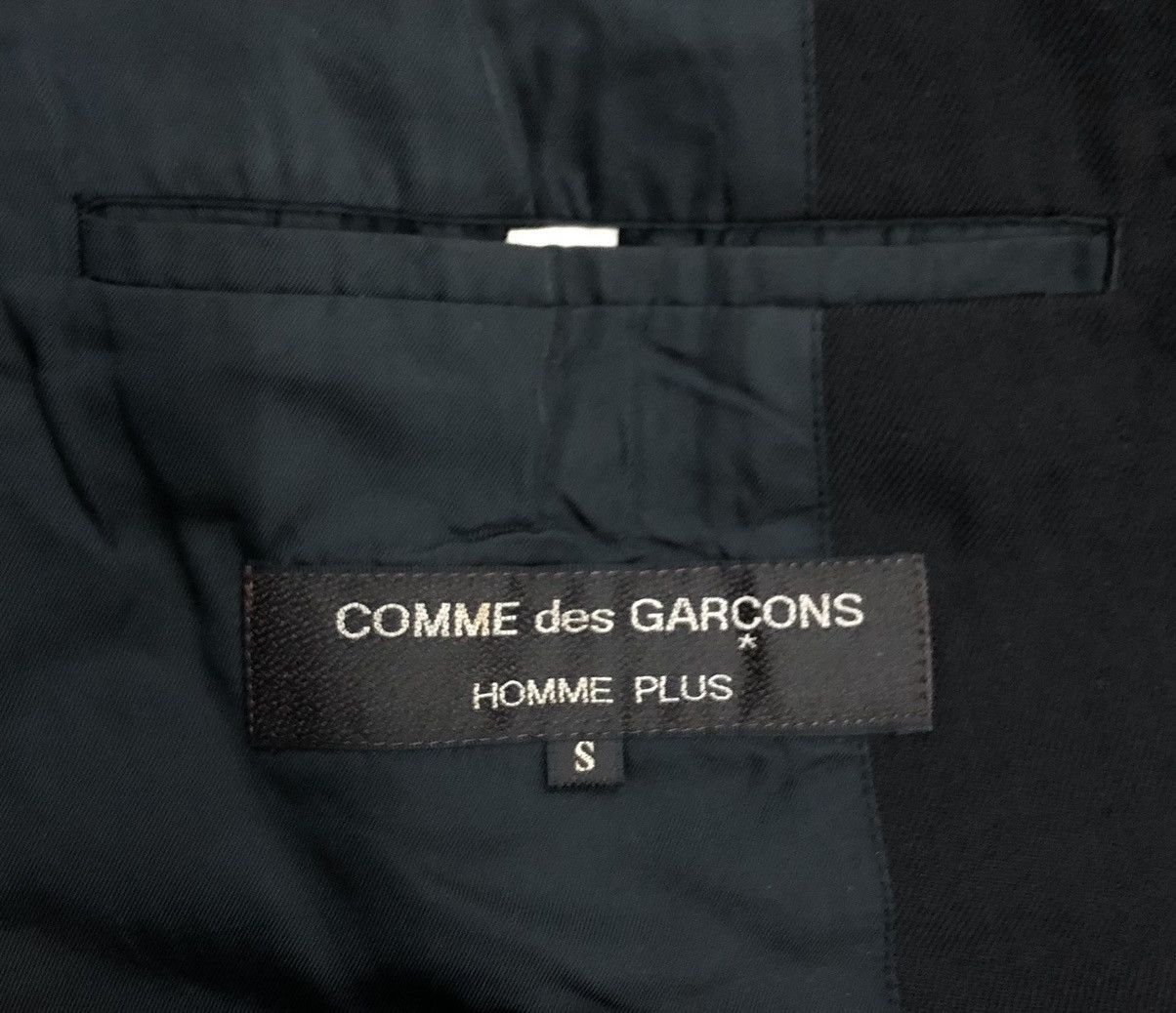 Comme des Garcons Homme Plus Comme des Garçons Homme Plus Red Stitch Lapel Black Wool (S) Size US S / EU 44-46 / 1 - 18 Thumbnail