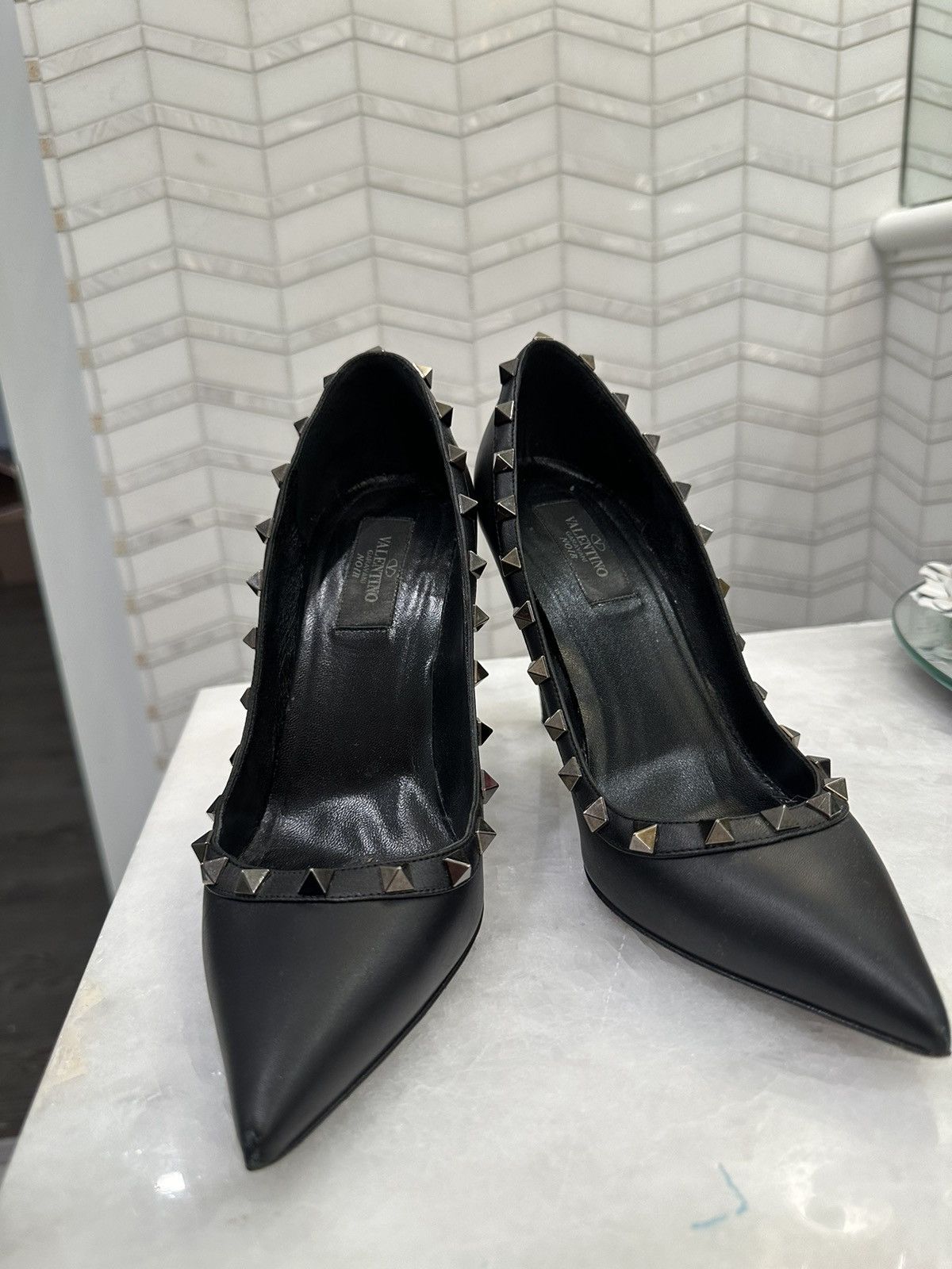 Valentino Valentino Garavani Leather Heels Size US 8 / IT 38 - 2 Thumbnail