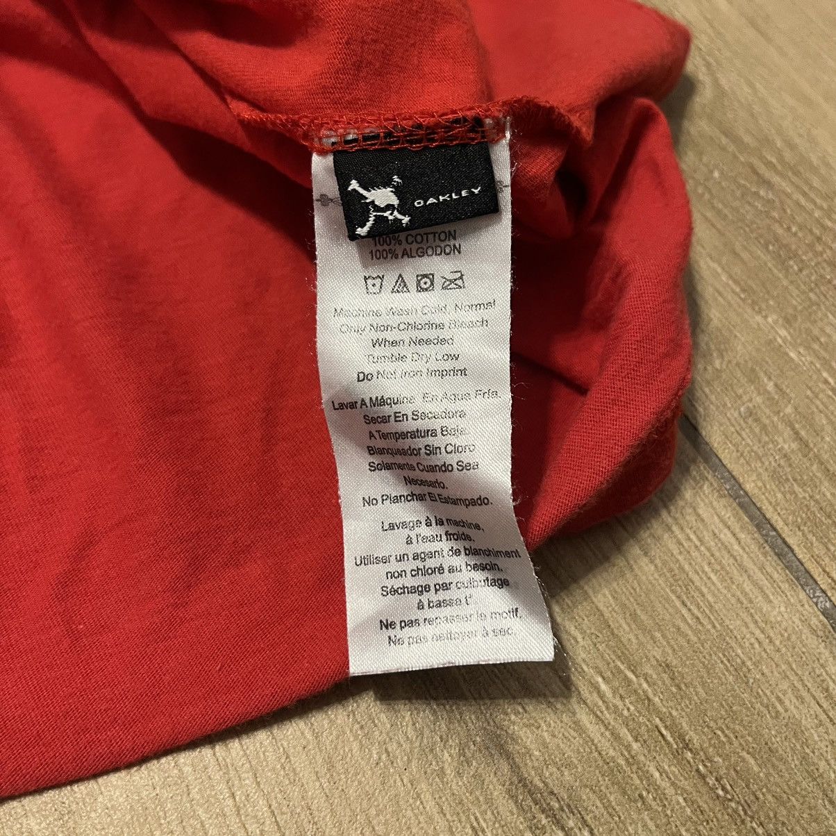 Other Vintage Oakley Big Logo T-Shirt Size US XL / EU 56 / 4 - 6 Thumbnail