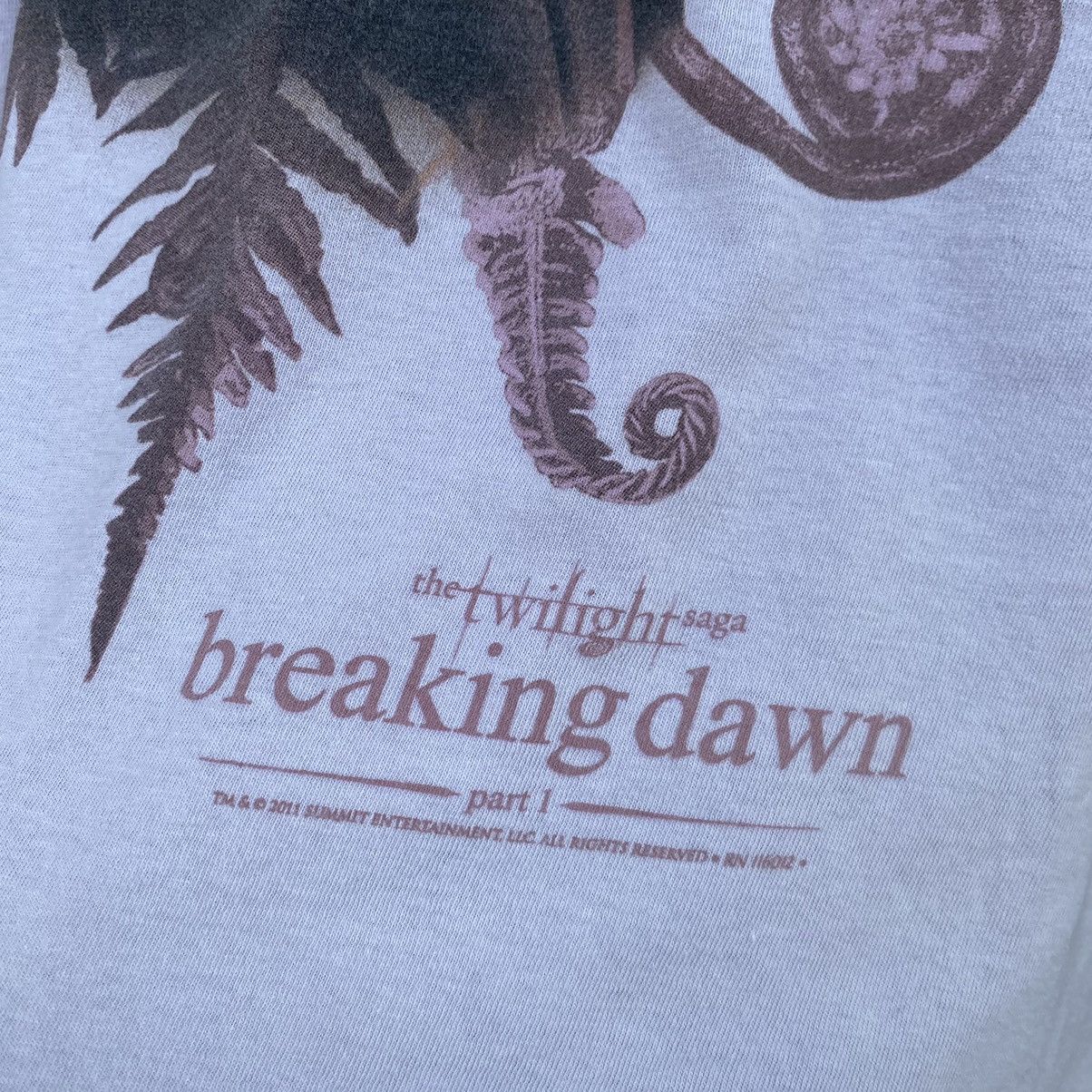 Vintage Vintage The Twilight Saga Breaking Dawn Part 1 Movie Tee Size US M / EU 48-50 / 2 - 3 Thumbnail