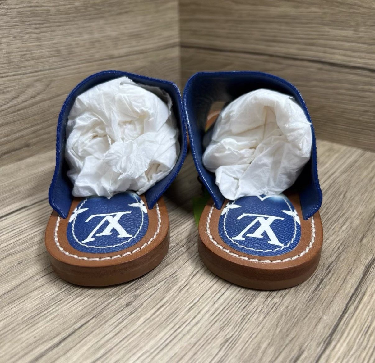 Louis Vuitton Louis Vuitton Palma Blue & White Monogram Thong Slippers J41 Size US 5 / IT 35 - 4 Thumbnail