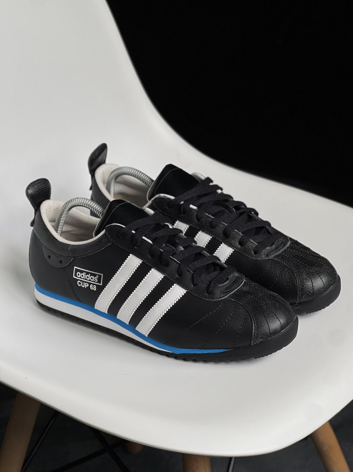 Vintage Adidas Cup 68 Indoor Trainers Black White Blue Y2K Size US 10.5 / EU 43-44 - 1 Thumbnail