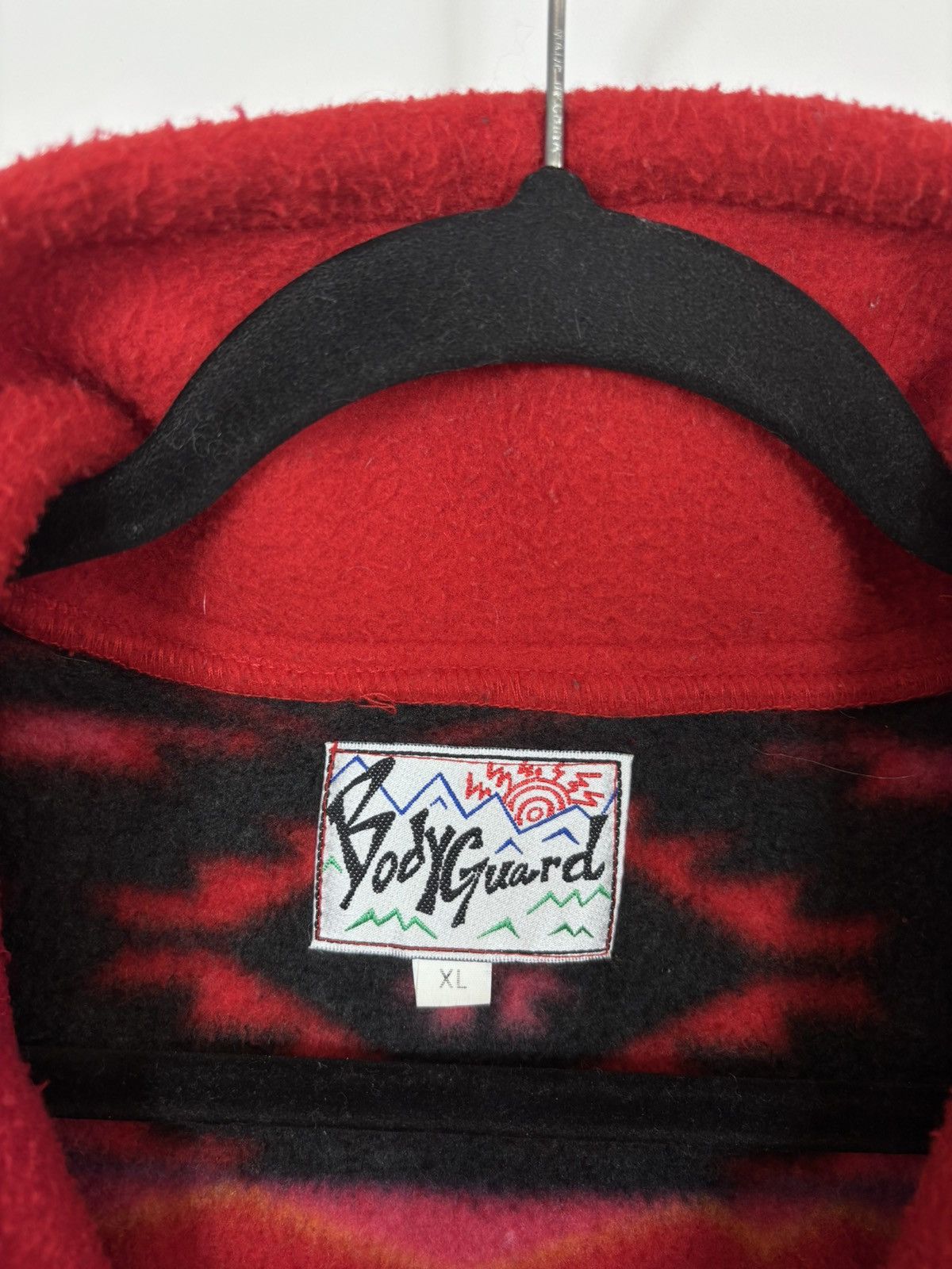 Vintage Vintage Body Guard Men’s Aztec Red 1/4 Zip Fleece Jacket Size US XL / EU 56 / 4 - 11 Thumbnail