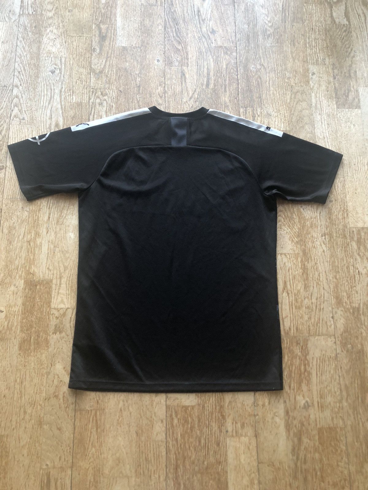 Puma RARE BORUSSIA DORTMUND VINTAGE FOOTBALL GERMAN SOCCER JERSEY Size US M / EU 48-50 / 2 - 2 Thumbnail