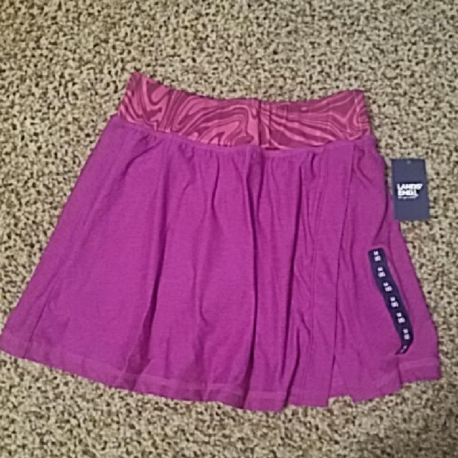 Lands' End NWT Lands End Fuchsia Plum Space Dye Skorts Medium Size 24" / US 00 / IT 34 - 1 Thumbnail