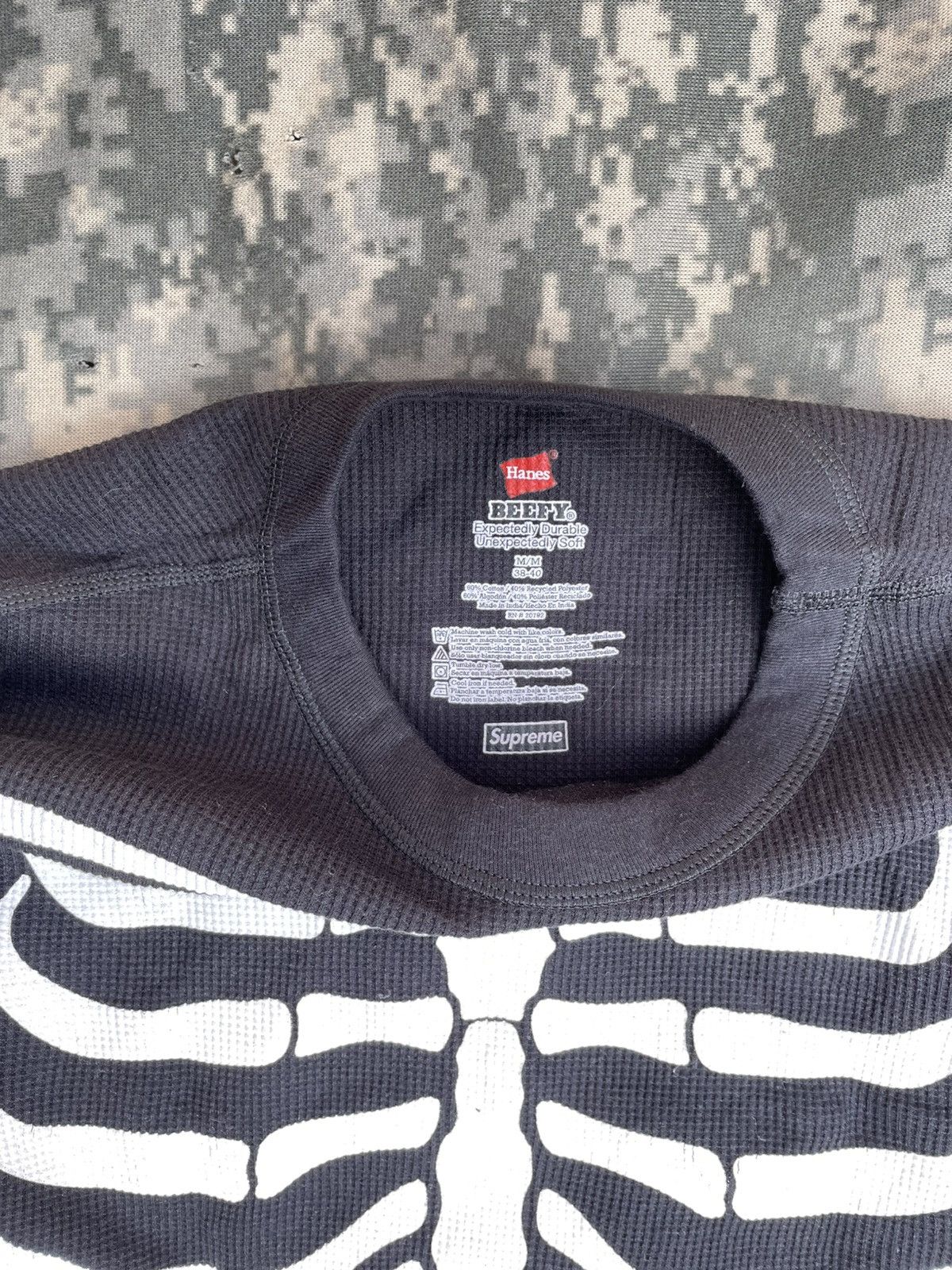 Hanes × Supreme BONES THERMAL SUPREME x HANES Size US XS / EU 42 / 0 - 4 Thumbnail