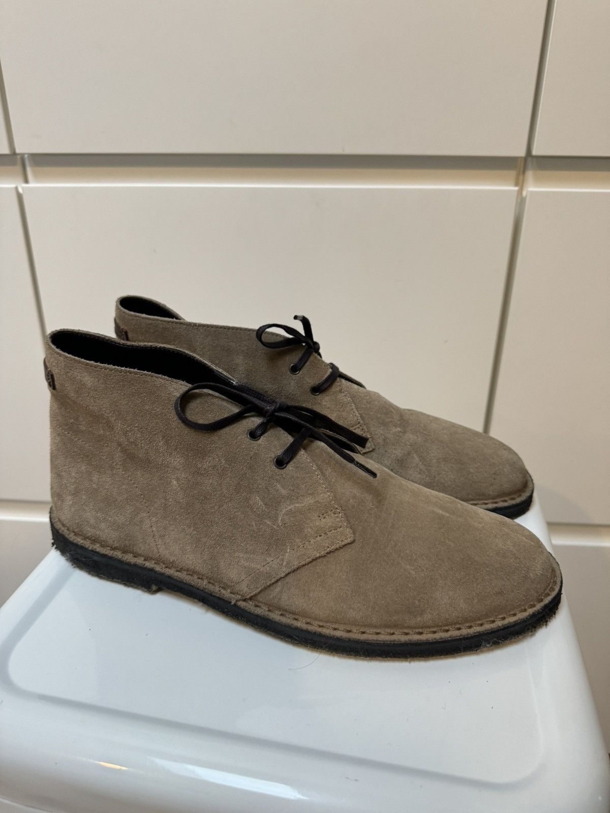 image of Saint Laurent Paris Saint Laurent Chukka Boot in Beige, Men's (Size 9)