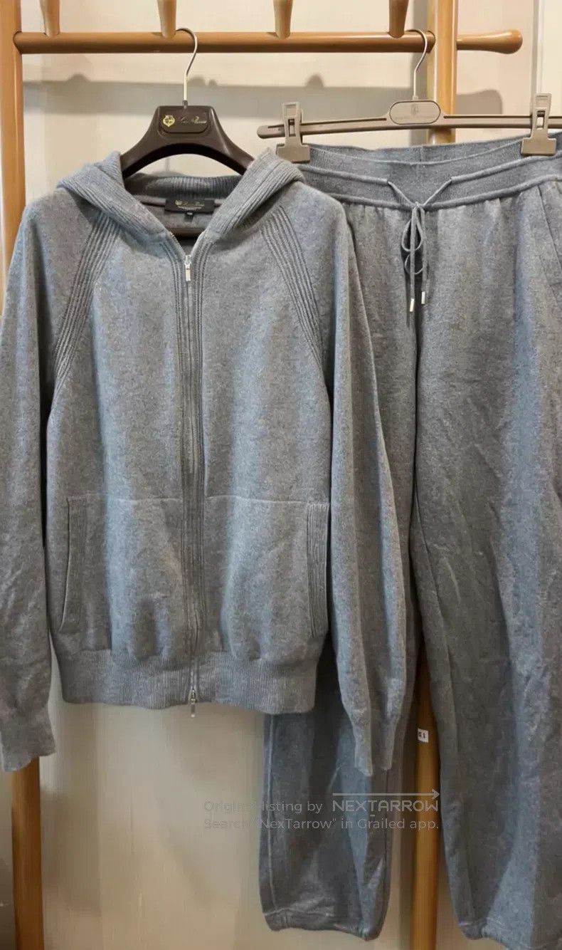 Loro Piana Loro Piana Grey Cashmere Hooded Cardigan Jacket Size XS / US 0-2 / IT 36-38 - 1 Thumbnail