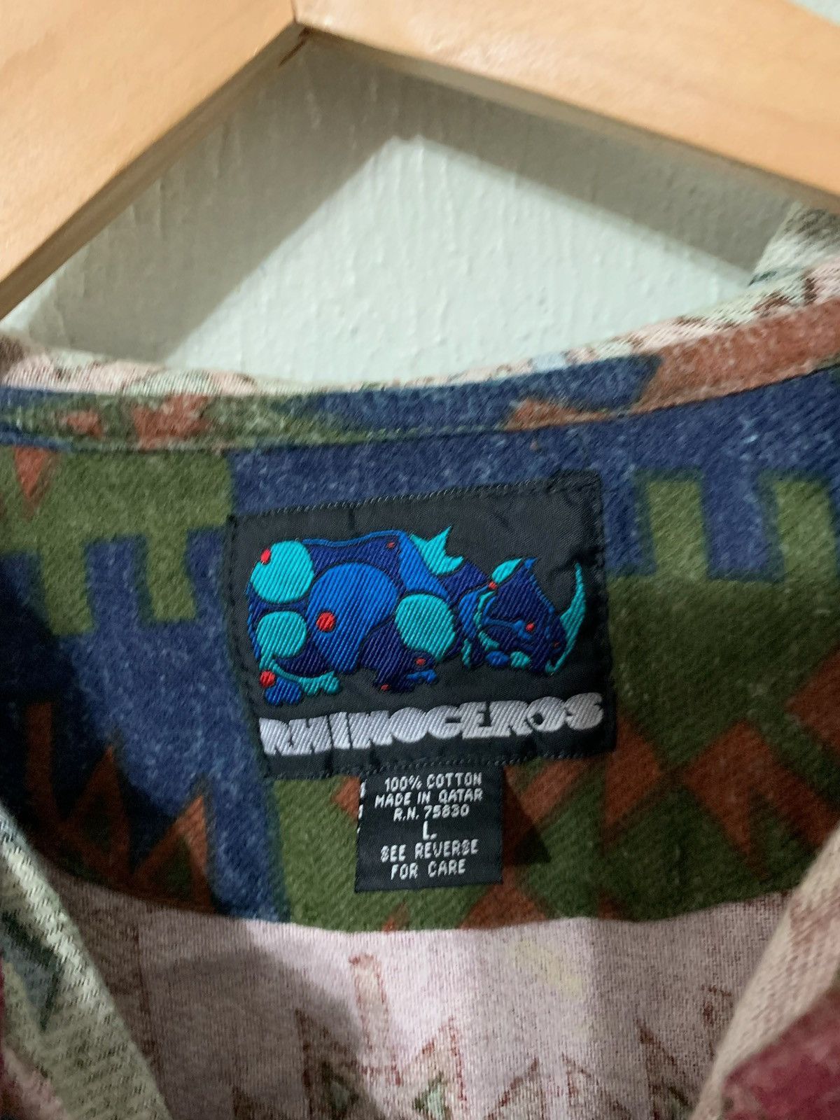 Vintage Vintage Crewneck Aztec Rhino Hooded Vintage Sweatshirt Size US L / EU 52-54 / 3 - 1 Thumbnail