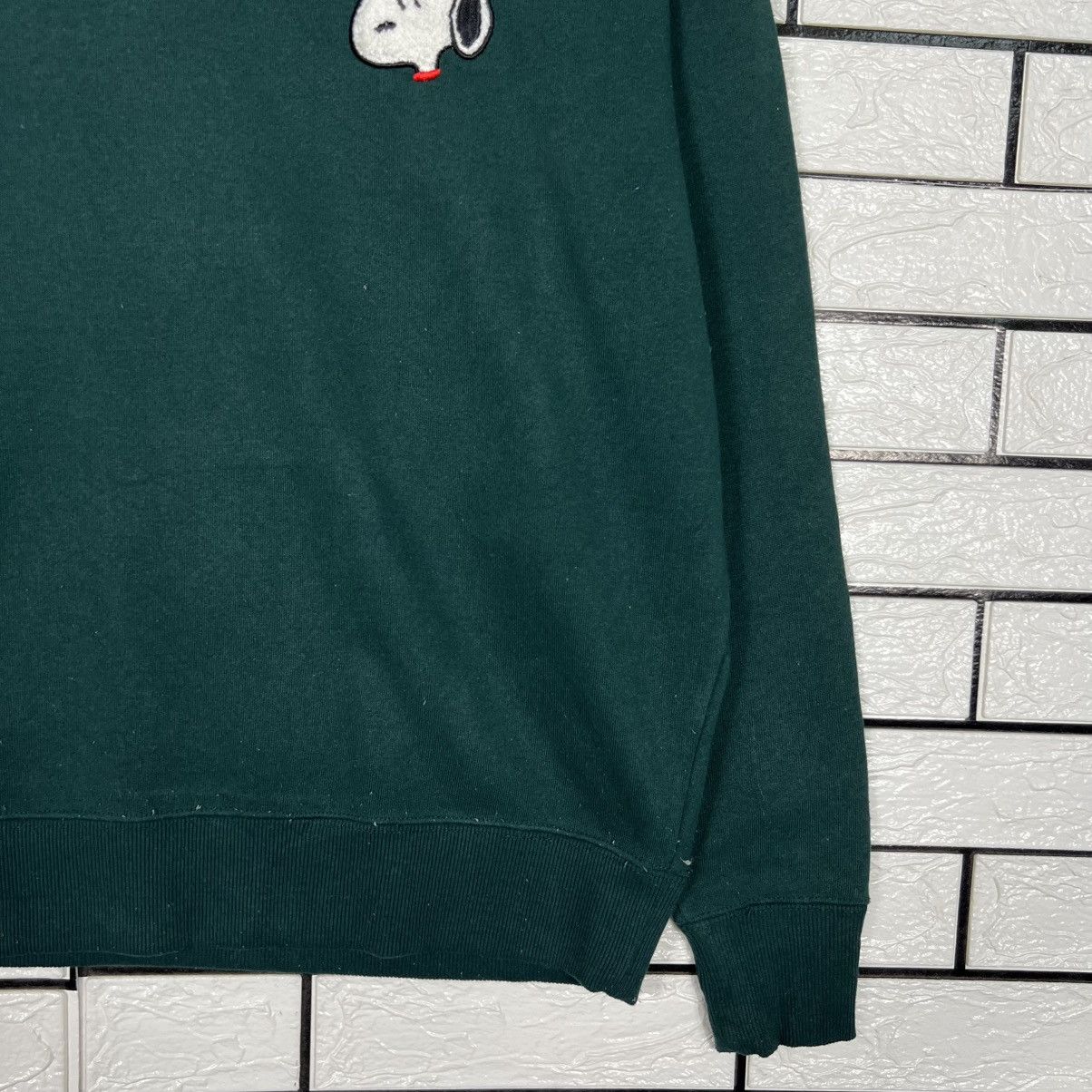 Peanuts PEANUTS SNOOPY Green Crewneck Sweatshirt #4297-C195 Size US M / EU 48-50 / 2 - 7 Thumbnail