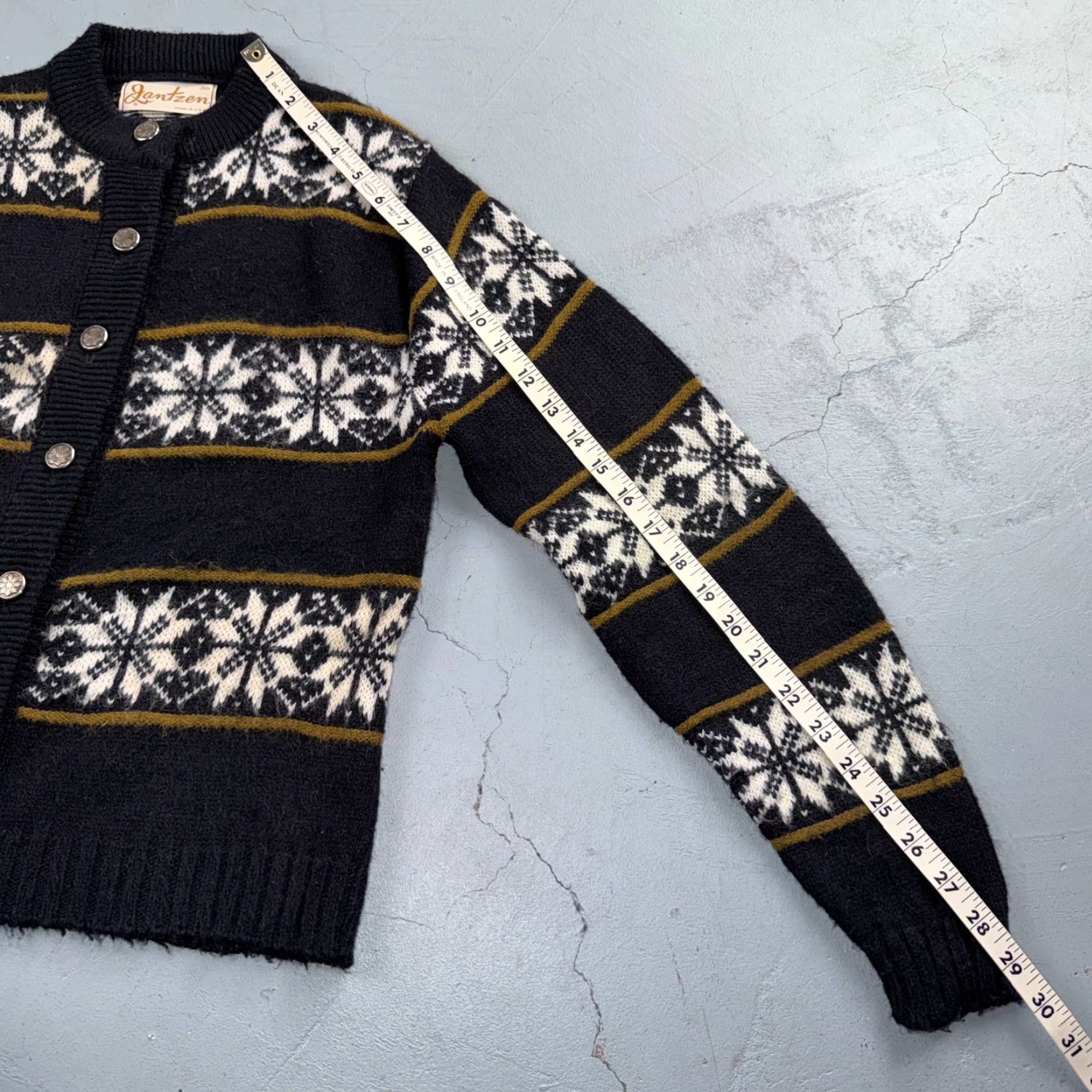 Jantzen VINTAGE Jantzen Sweater Adult 36 Black Patterned Cardigan Pullover Made USA 60s Size US M / EU 48-50 / 2 - 6 Thumbnail