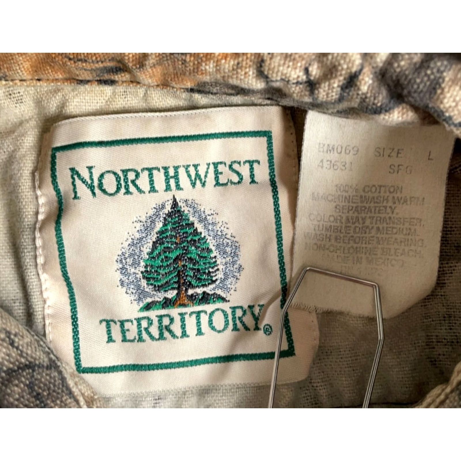 Vintage VINTAGE Northwest Territory Camouflage Flannel Shirt Men's Large Green Trebark Camouflage Shirt Size US L / EU 52-54 / 3 - 3 Thumbnail