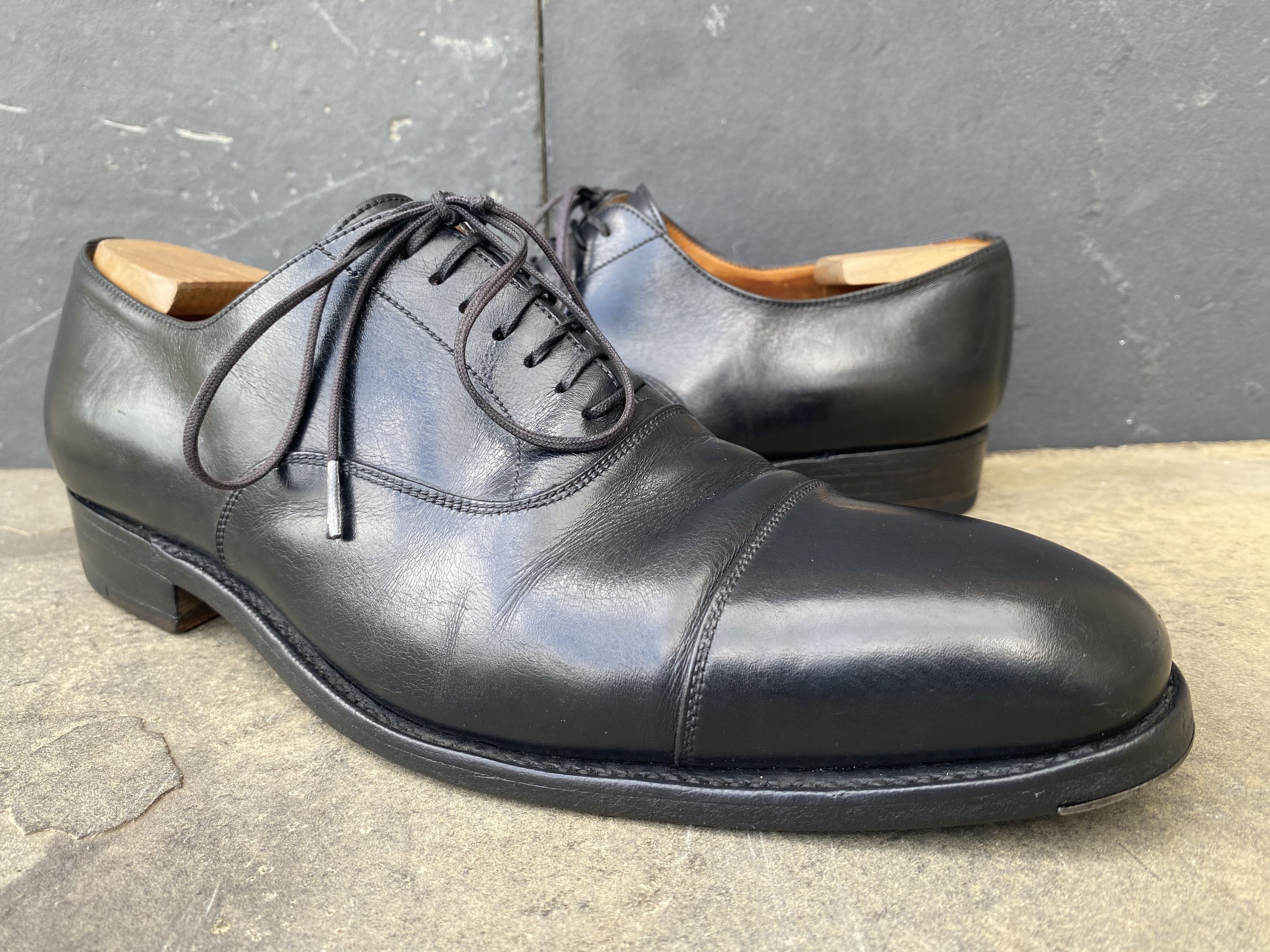 image of J M Weston J.m. Weston Black Calfskin Cap Toe Oxford Brogues Shoes, Men's (Size 7)