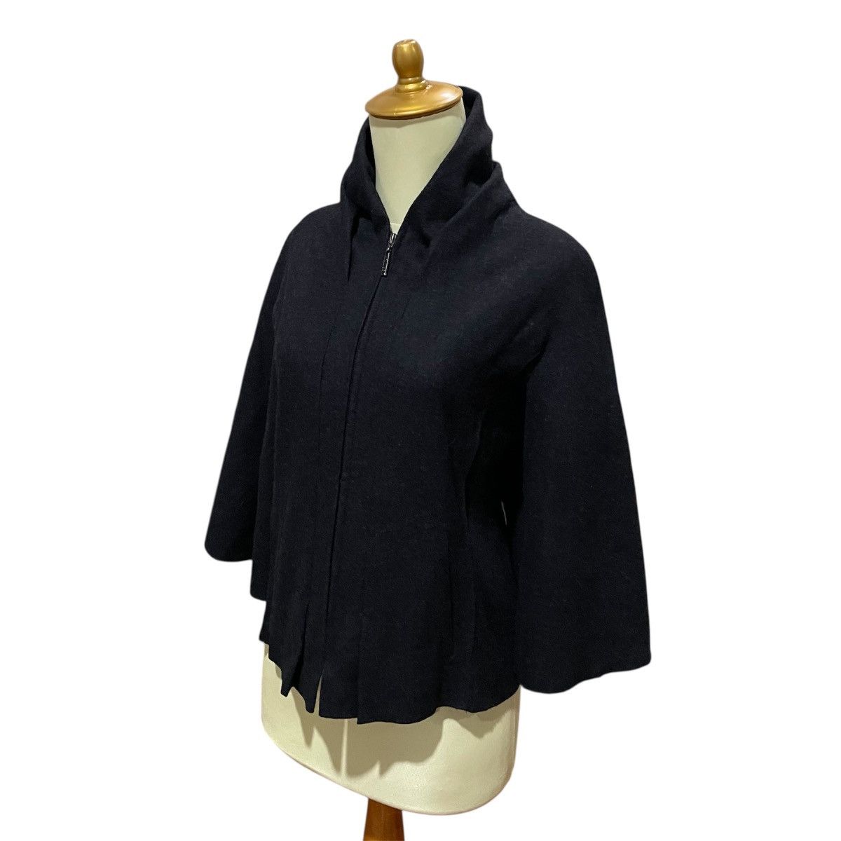 Hiroko Koshino Homme HIROKO BIS / HIROKO KOSHINO WOMAN WOOL PONCHO JACKET Size S / US 4 / IT 40 - 2 Thumbnail