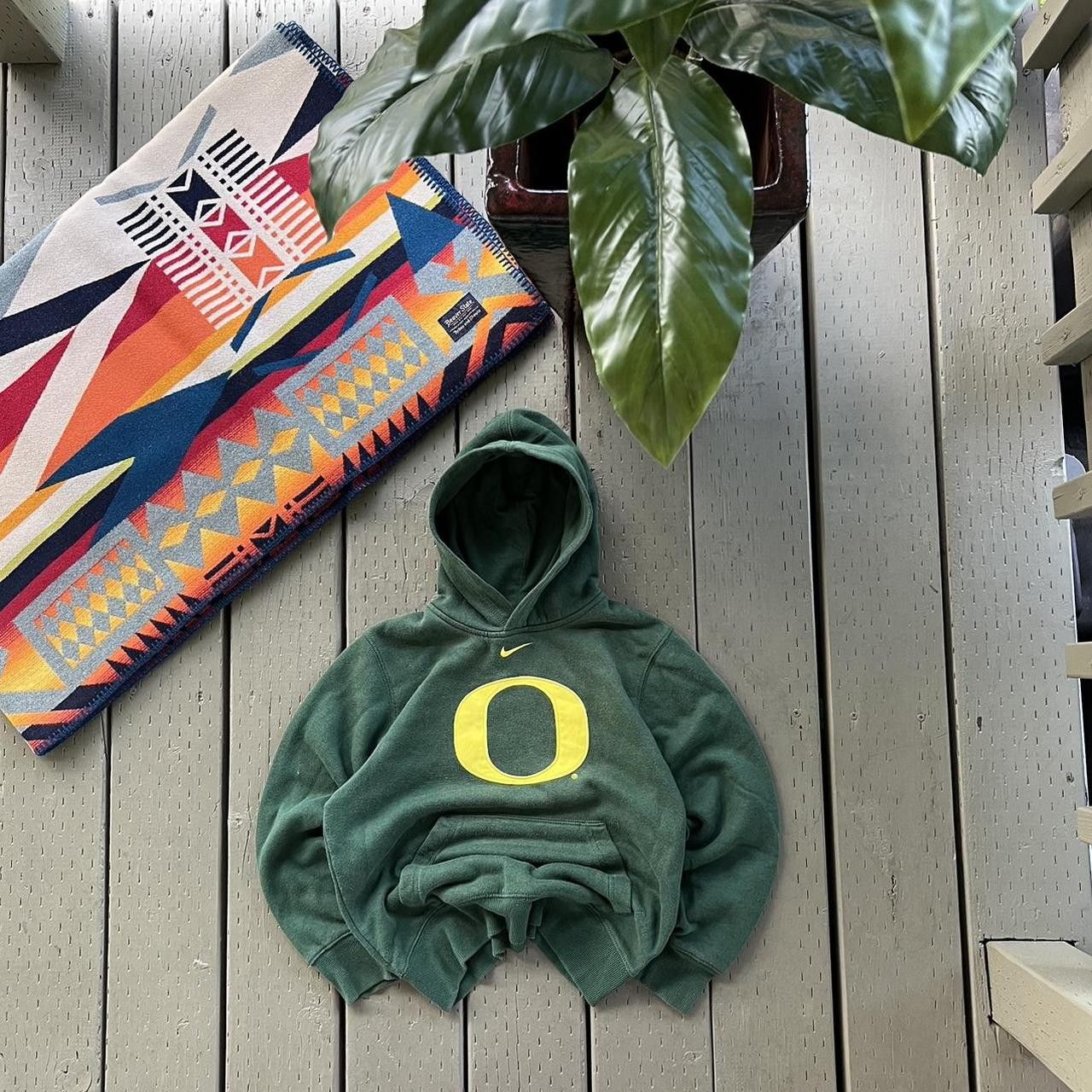 トップス 90's nike center swoosh hoodie Nike Center Swoosh Hoodie Green | Grailed