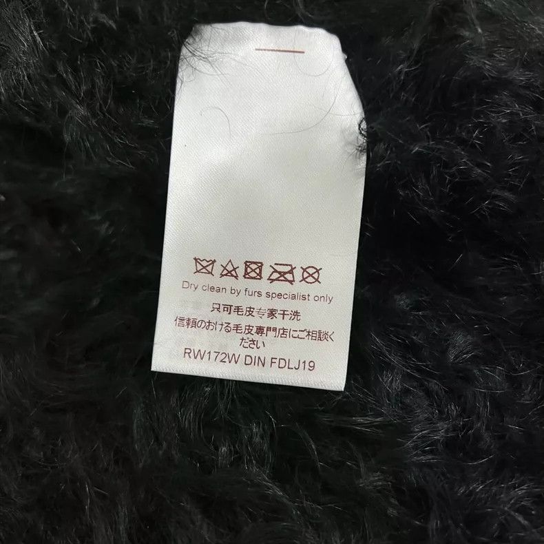 Louis Vuitton Louis Vuitton Fur Cape 2505-Nextarrow Size XS / US 0-2 / IT 36-38 - 5 Thumbnail