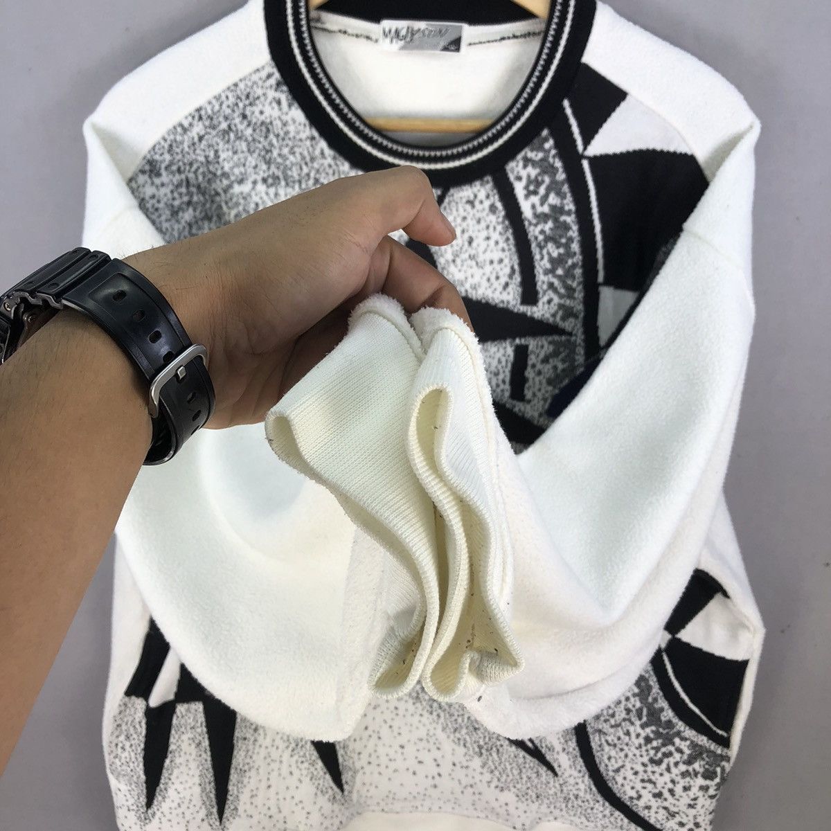 Japanese Brand Vintage 2000s Magic Son Black Monotone Sweater Size US L / EU 52-54 / 3 - 10 Thumbnail