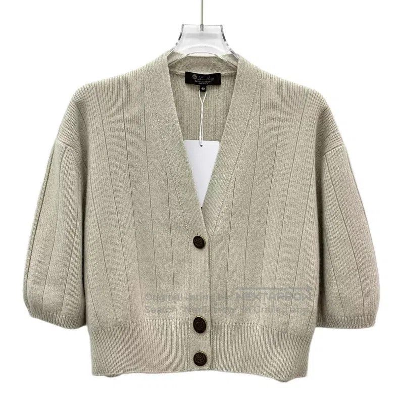 Loro Piana Loro Piana Khaki Cashmere V-Neck Single Breasted Short Sle Size XS / US 0-2 / IT 36-38 - 1 Thumbnail