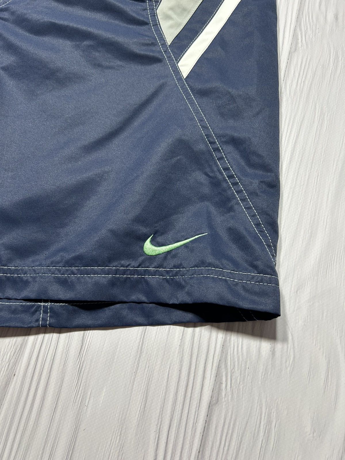Vintage Vintage Y2K Nike Shox Shorts Size Xl Rare Size US 36 / EU 52 - 5 Thumbnail