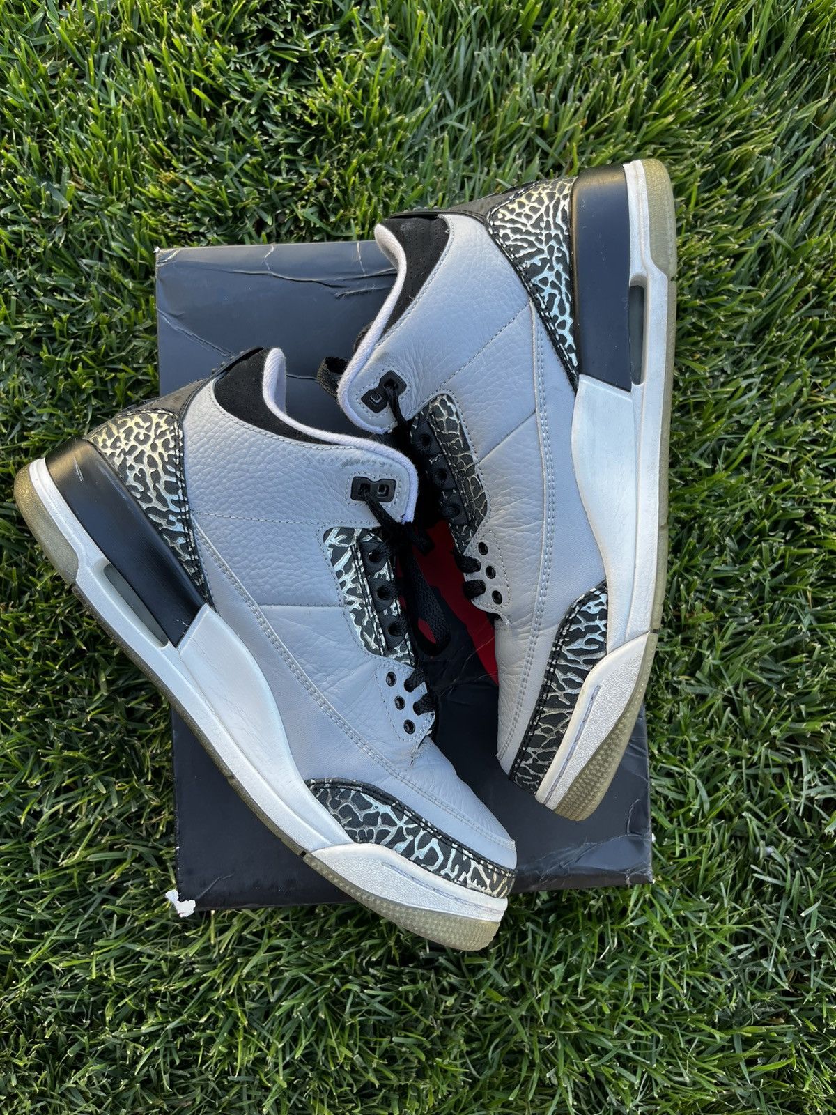 Jordan Brand Air Jordan 3 Retro Wolf Grey Size US 8.5 / EU 41-42 - 11 Thumbnail