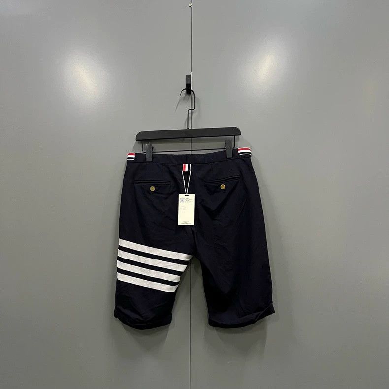 Thom Browne Thom browne Four-striped printed shorts 2503-Nextarrow Size US 29 - 1 Thumbnail