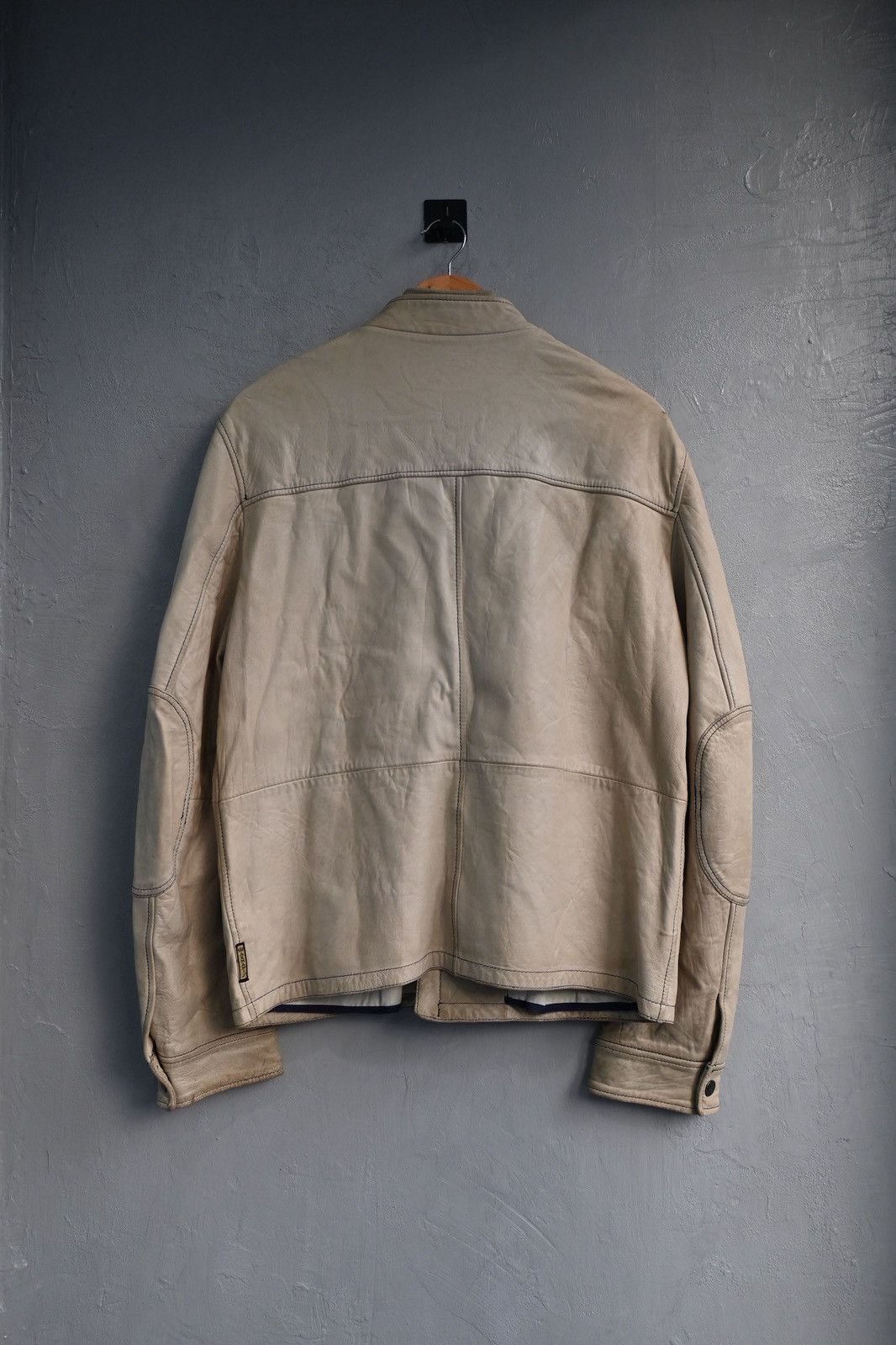 Emporio Armani Emporio Armani 2000’s natural distressed lamb leather jacket Size US M / EU 48-50 / 2 - 9 Thumbnail