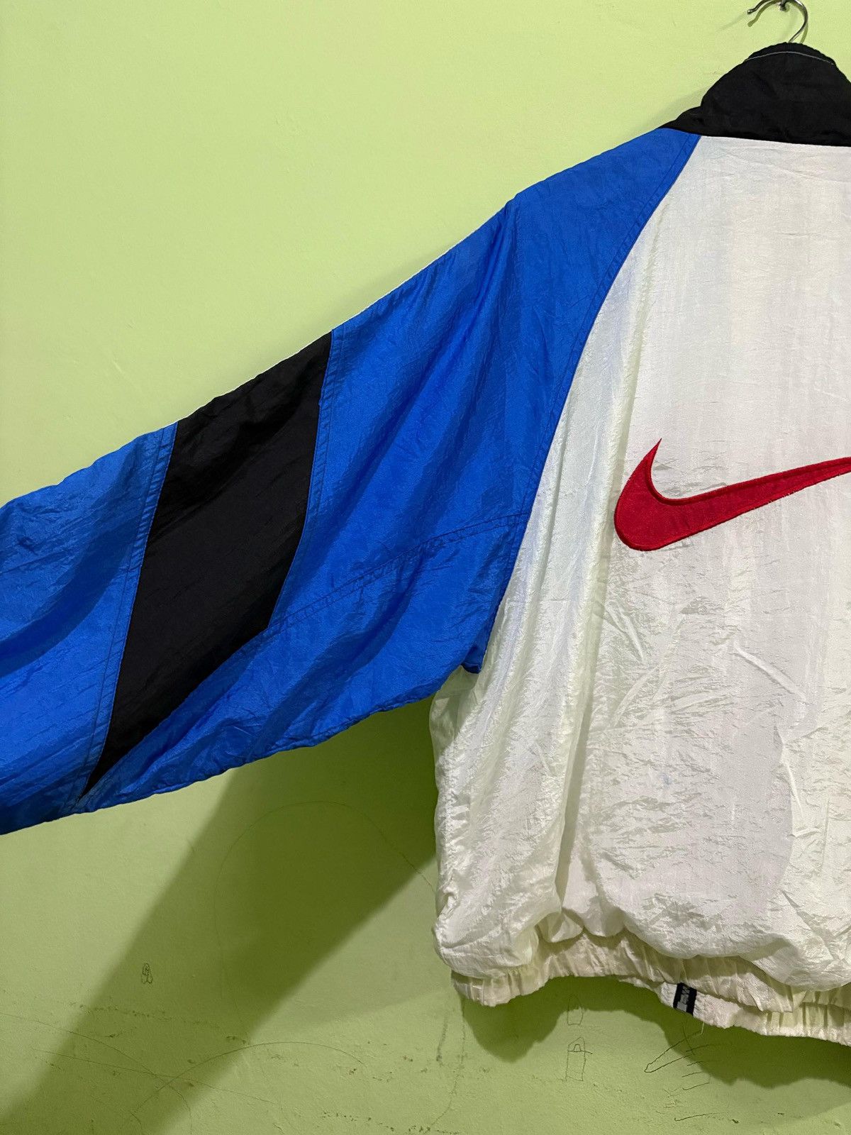 Nike Vintage 90’s Nike Windbreaker Big Logo Swoosh Retro Design Size US L / EU 52-54 / 3 - 7 Thumbnail