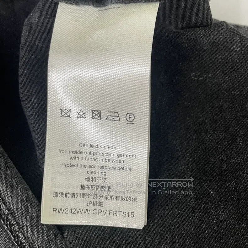 Louis Vuitton Louis Vuitton Faded effect logo solid color short sleeve Size M / US 6-8 / IT 42-44 - 5 Thumbnail