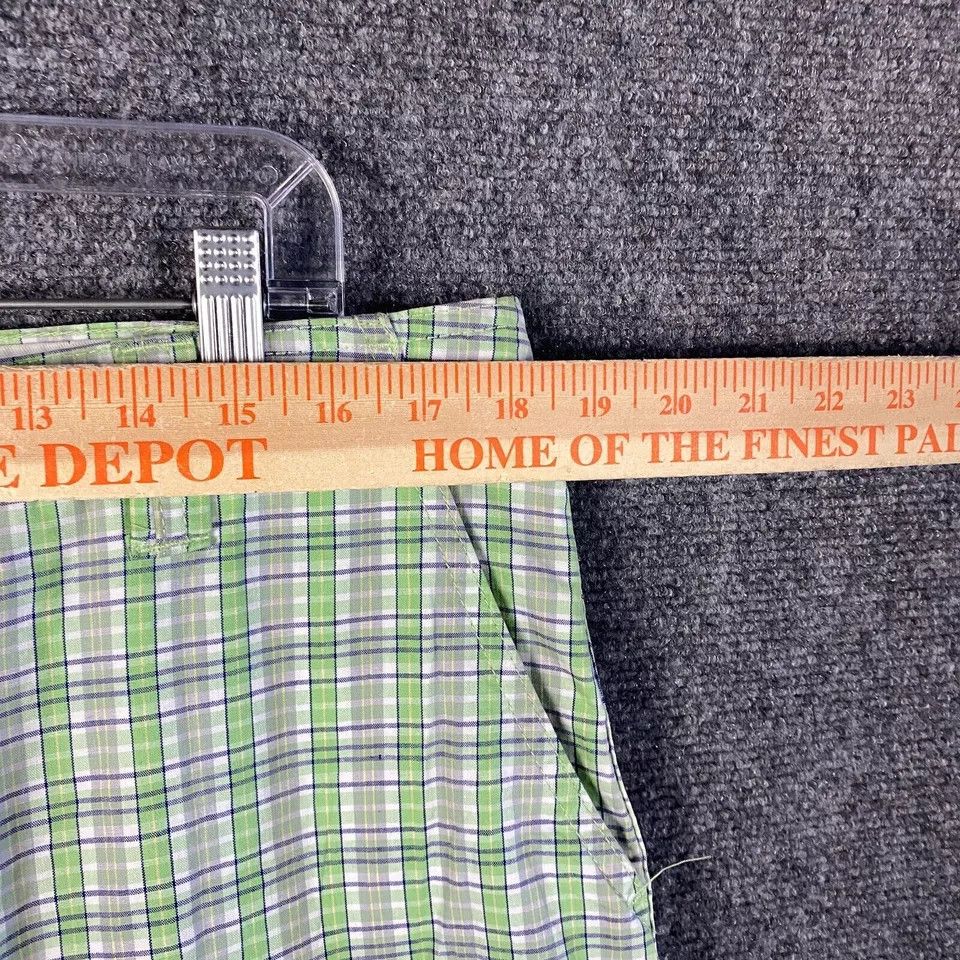 Izod Izod Cargo Shorts Men's Size 36 100% Cotton Plaid Green Size US 36 / EU 52 - 3 Thumbnail
