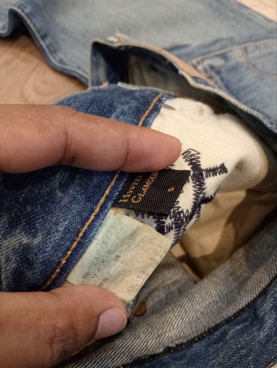 Hysteric Glamour HYSTERIC GLAMOUR KINKY BLUE DISTRESSED SELVEDGE DENIM JEANS Size US 30 / EU 46 - 11 Thumbnail