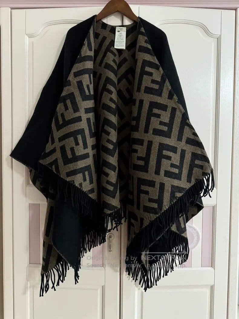 Fendi Fendi size 140*150 cm Cape Wool and Cashmere Shawl Size ONE SIZE - 1 Thumbnail